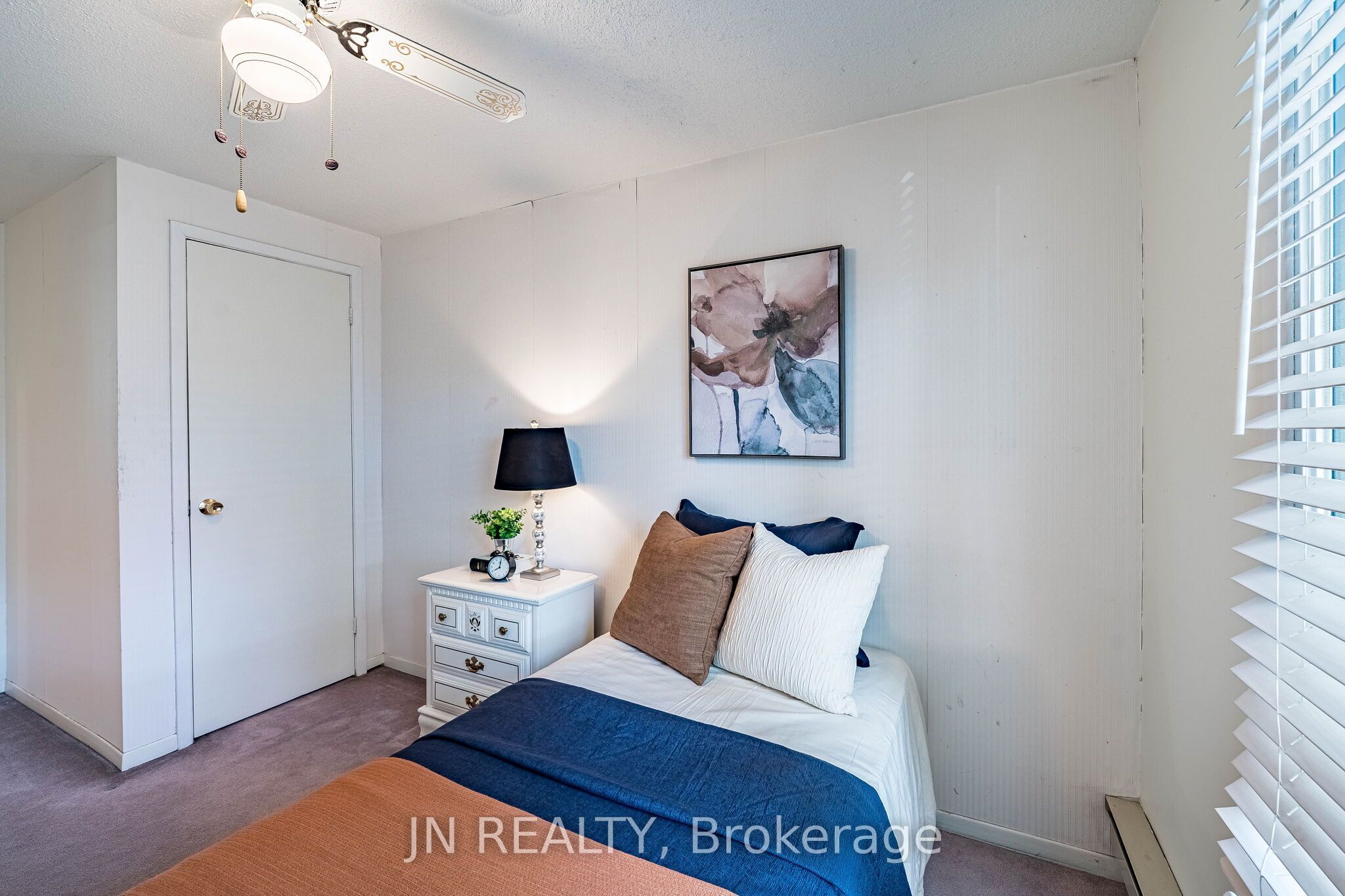 15 Gatwick Lane Property Photo 33