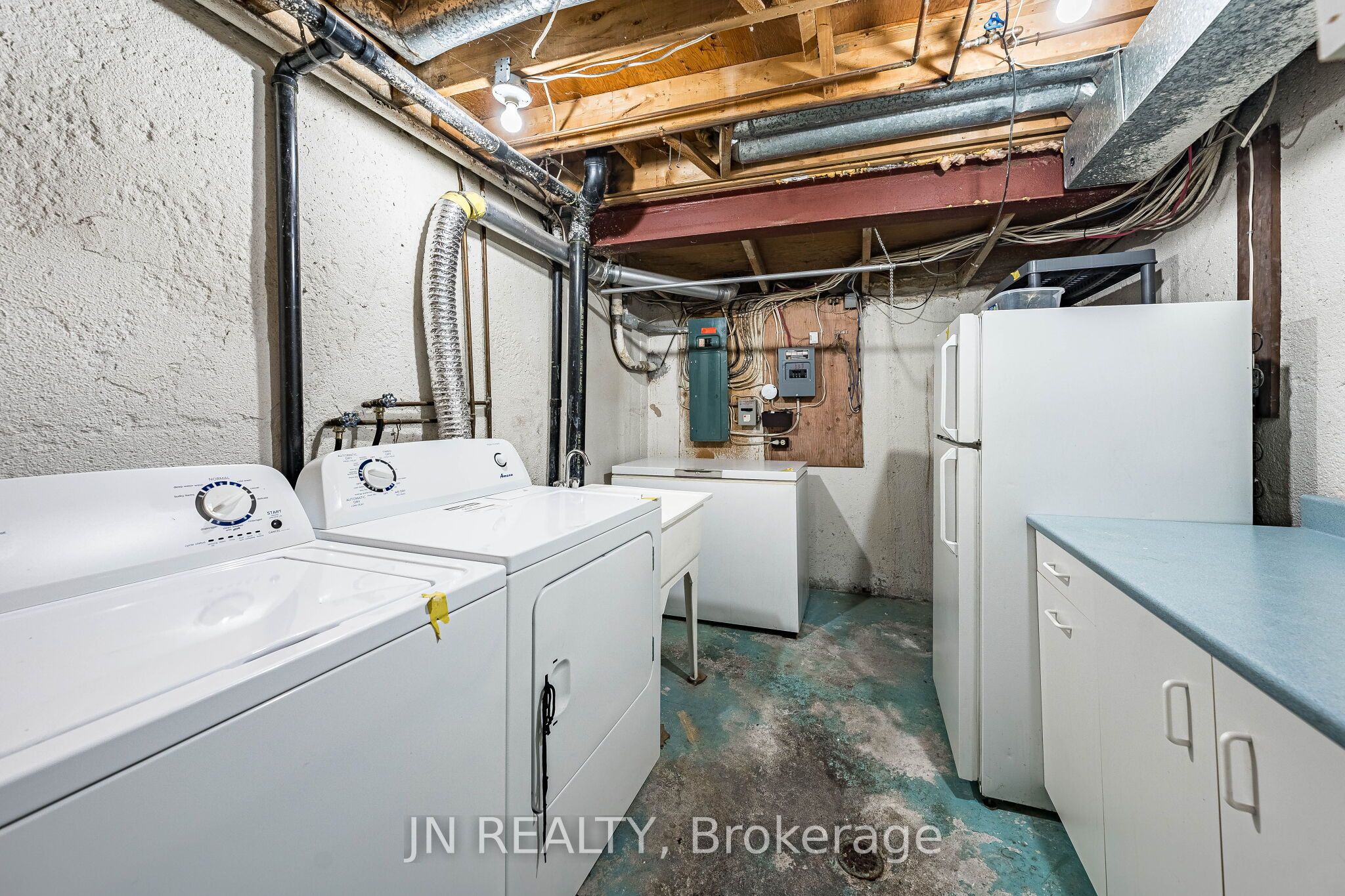 15 Gatwick Lane Property Photo 42