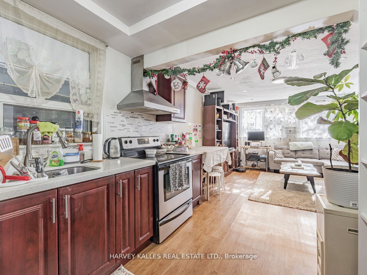 6 Carrington Avenue Property Photo 6