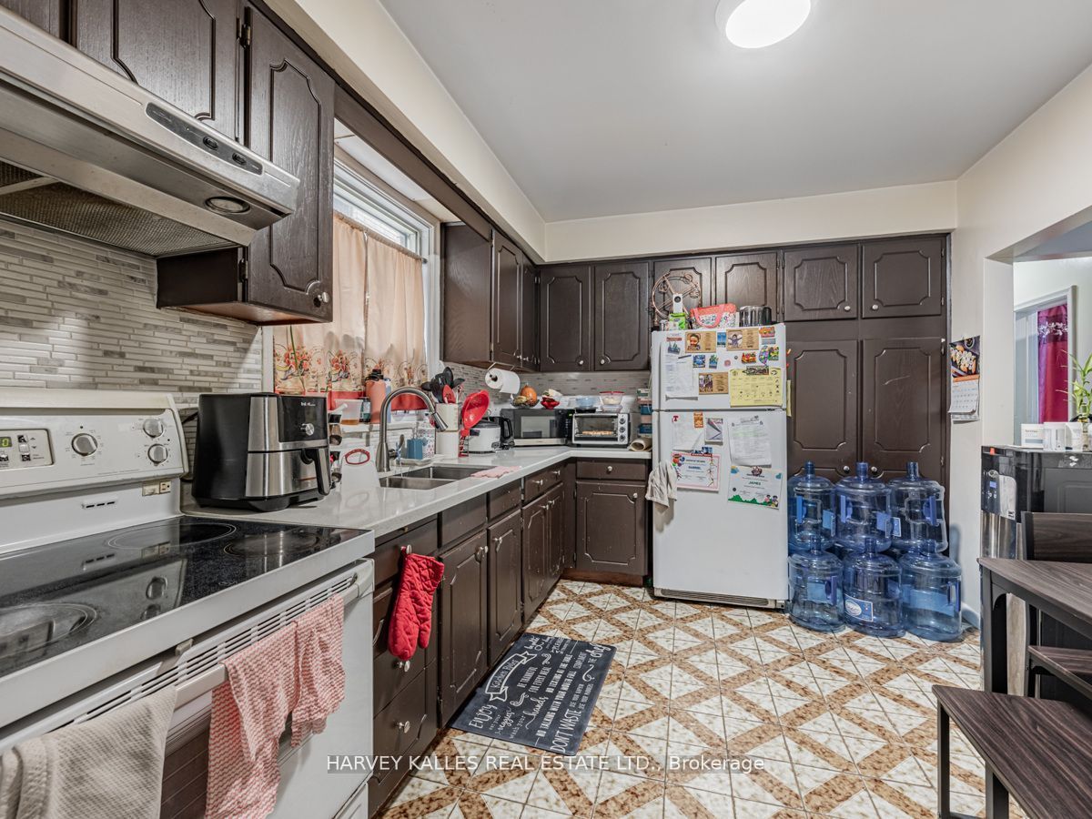 6 Carrington Avenue Property Photo 11