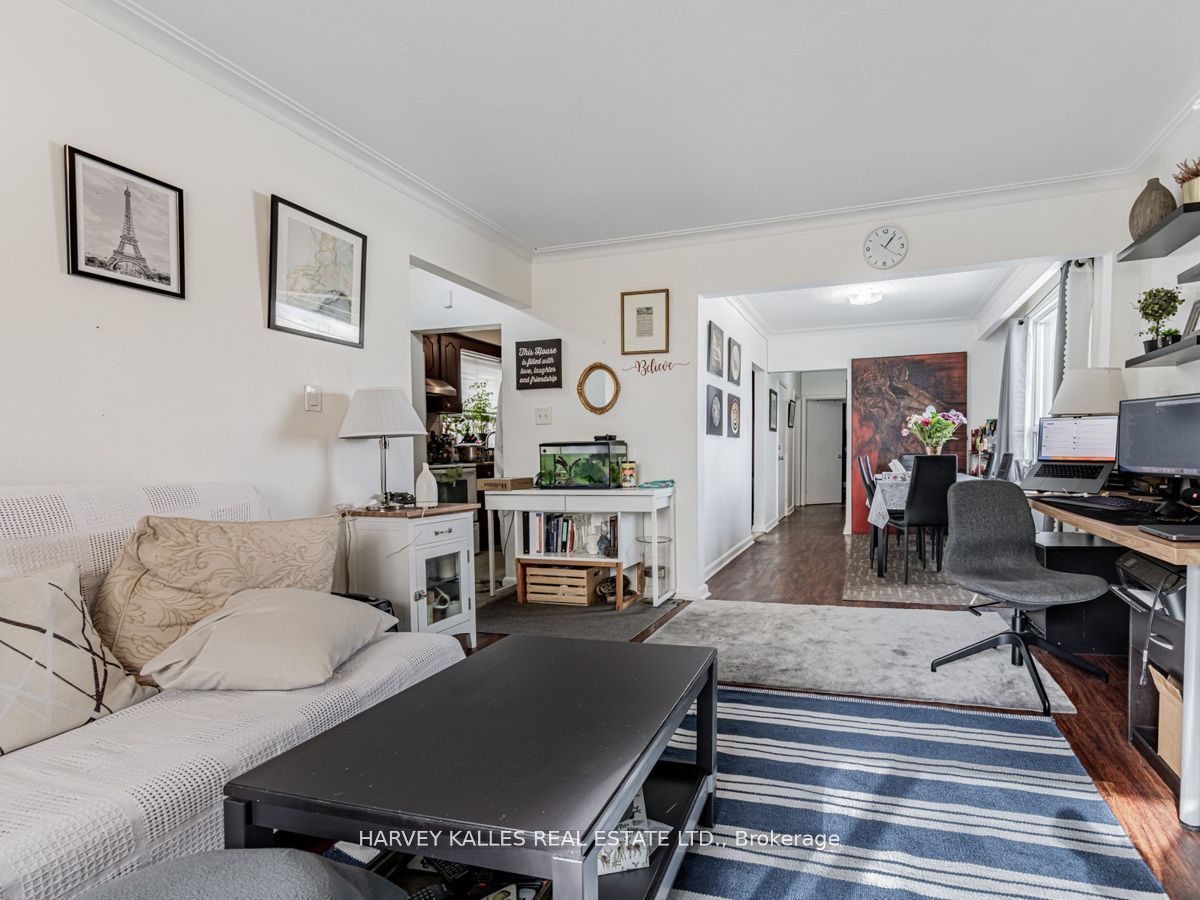 6 Carrington Avenue Property Photo 18