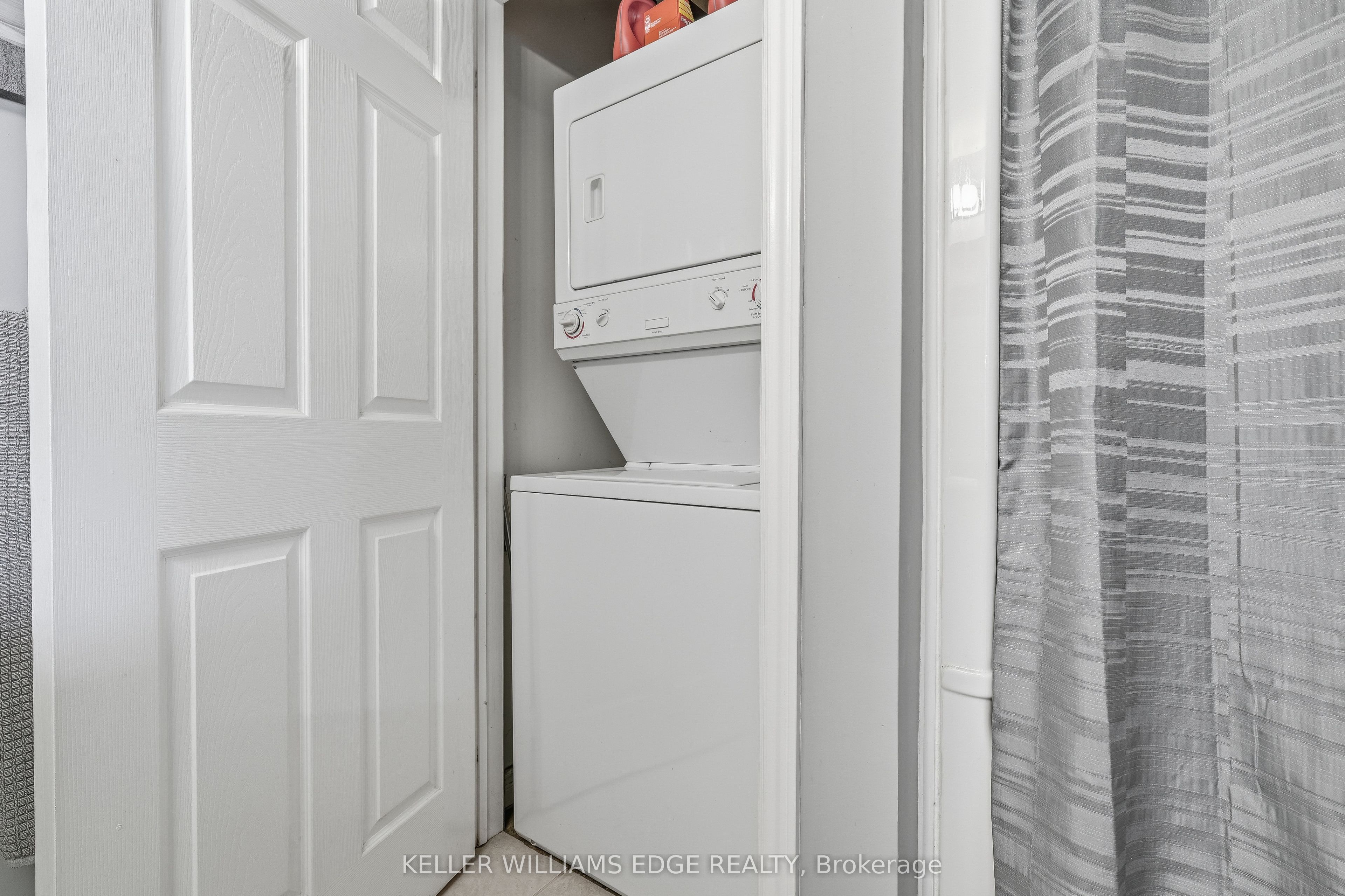 2035 Appleby Line 307 Property Photo 23