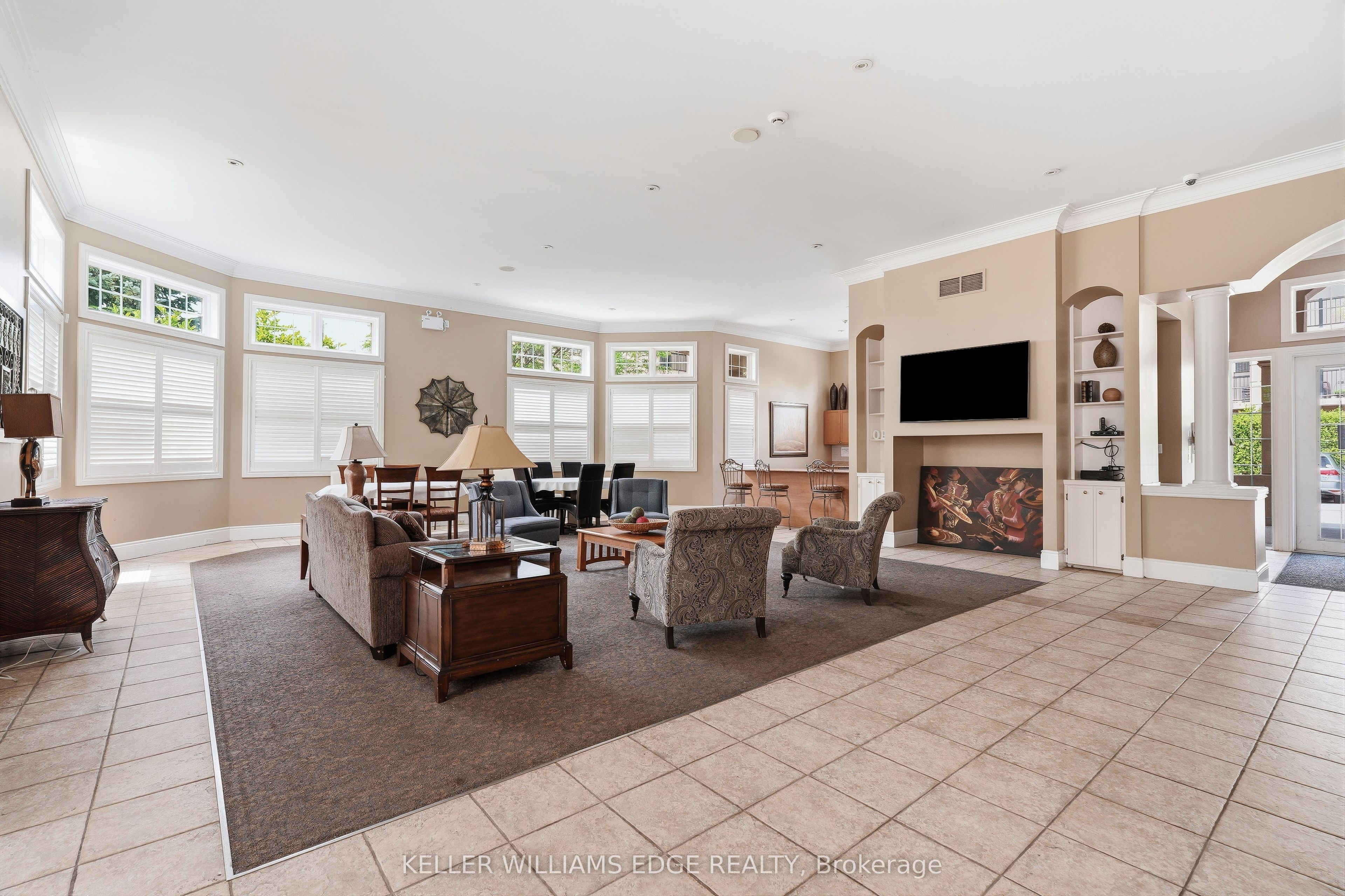 2035 Appleby Line 307 Property Photo 31