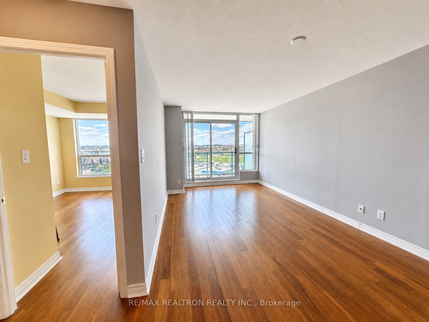 4850 Glen Erin Drive 1010 Property Photo 6