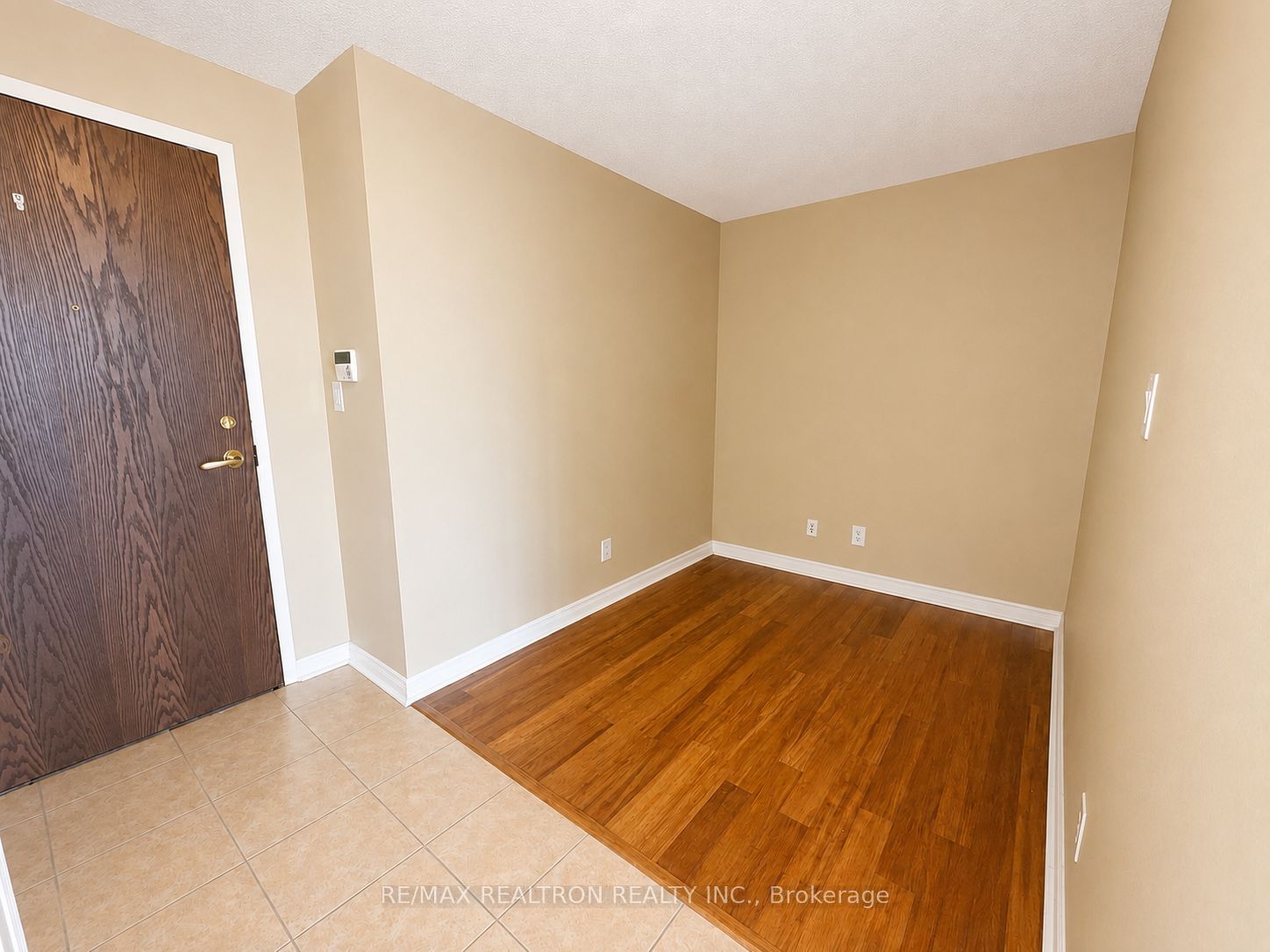 4850 Glen Erin Drive 1010 Property Photo 8