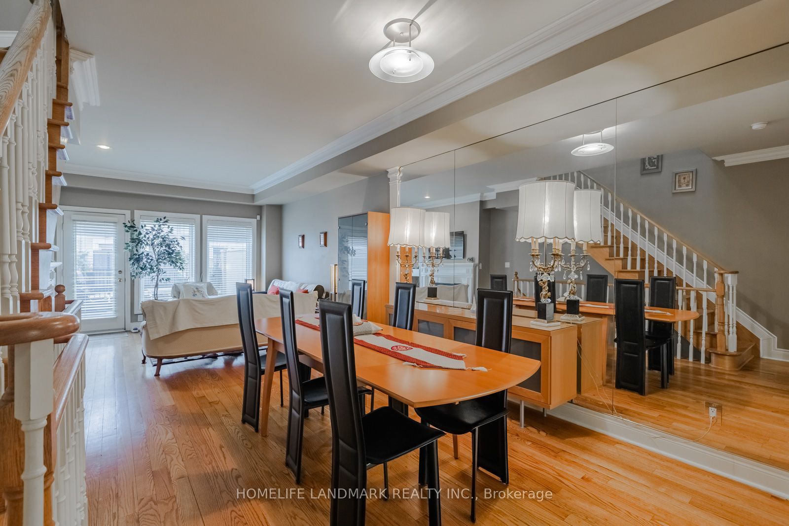 2283 Lake Shore Boulevard W B Property Photo 4