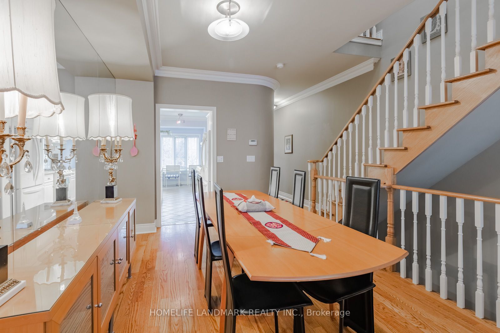 2283 Lake Shore Boulevard W B Property Photo 9
