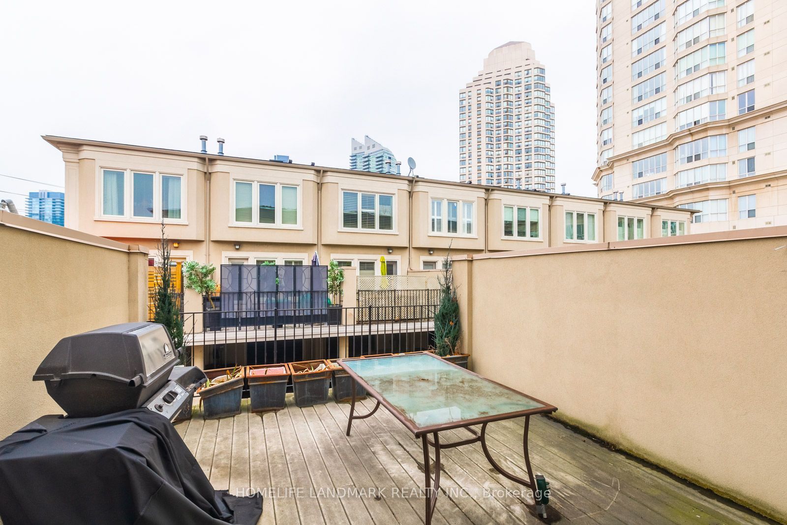 2283 Lake Shore Boulevard W B Property Photo 13