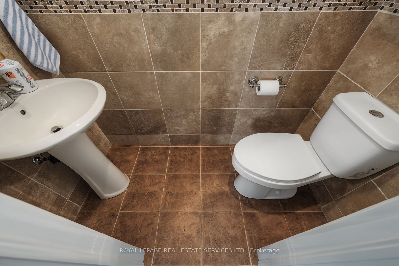 3368 Raspberry Bush Trail Property Photo 6