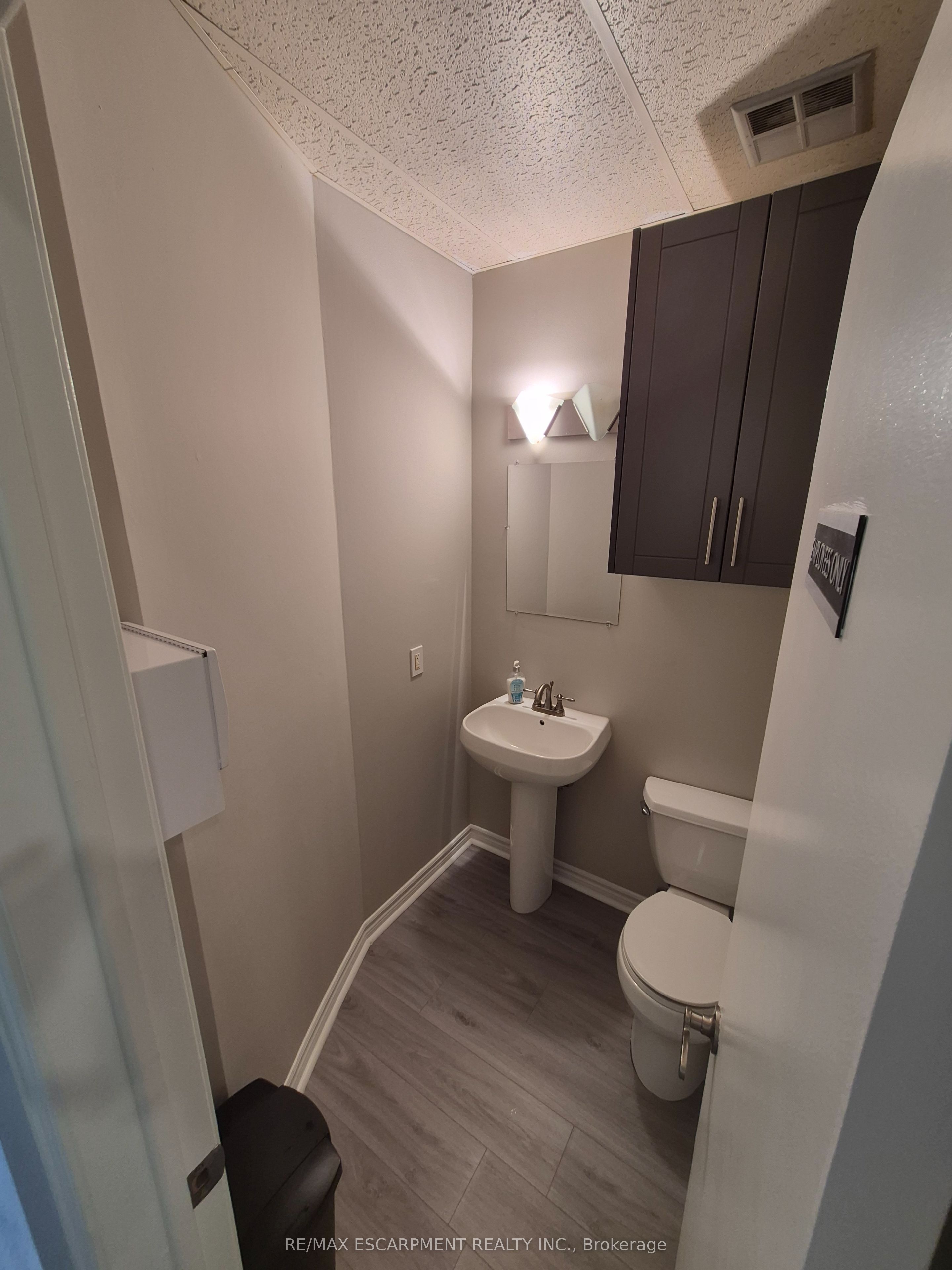 573 Maple Avenue 2 Property Photo 19