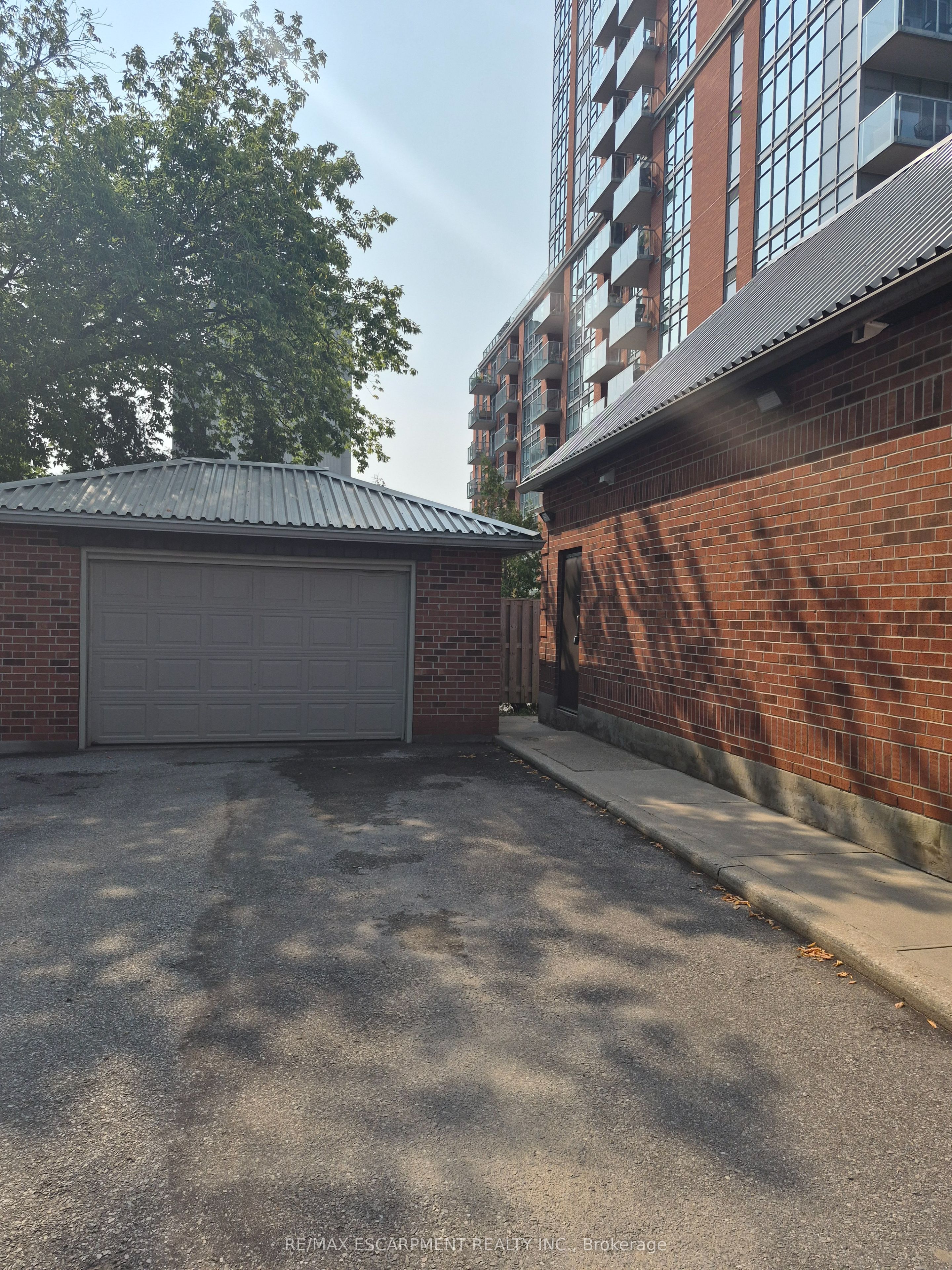 573 Maple Avenue 2 Property Photo 20