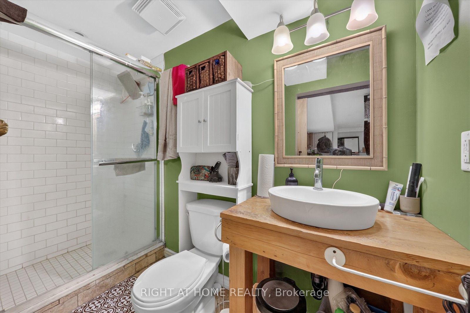 305 Alder Street Property Photo 28