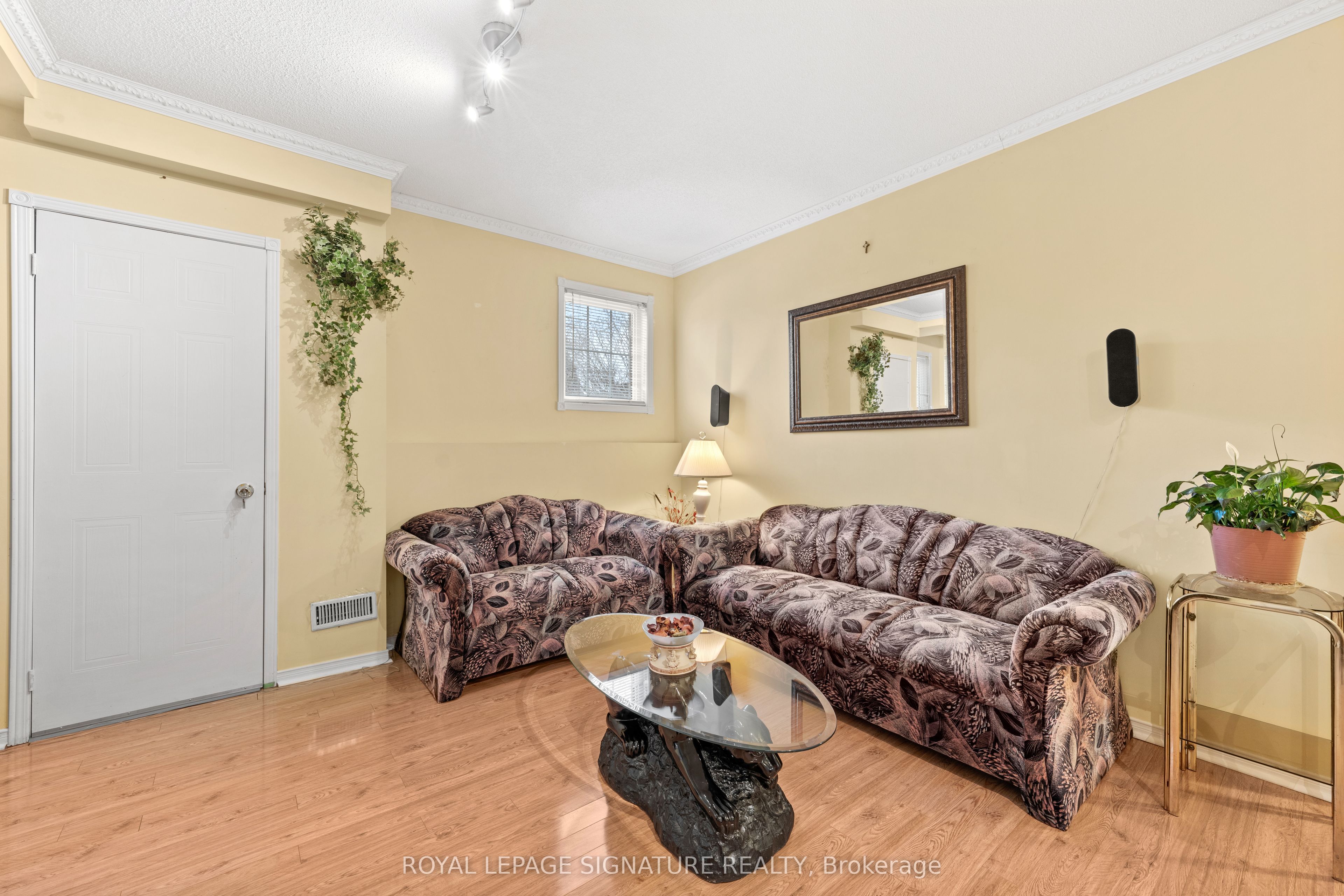687 Twain Avenue Property Photo 22