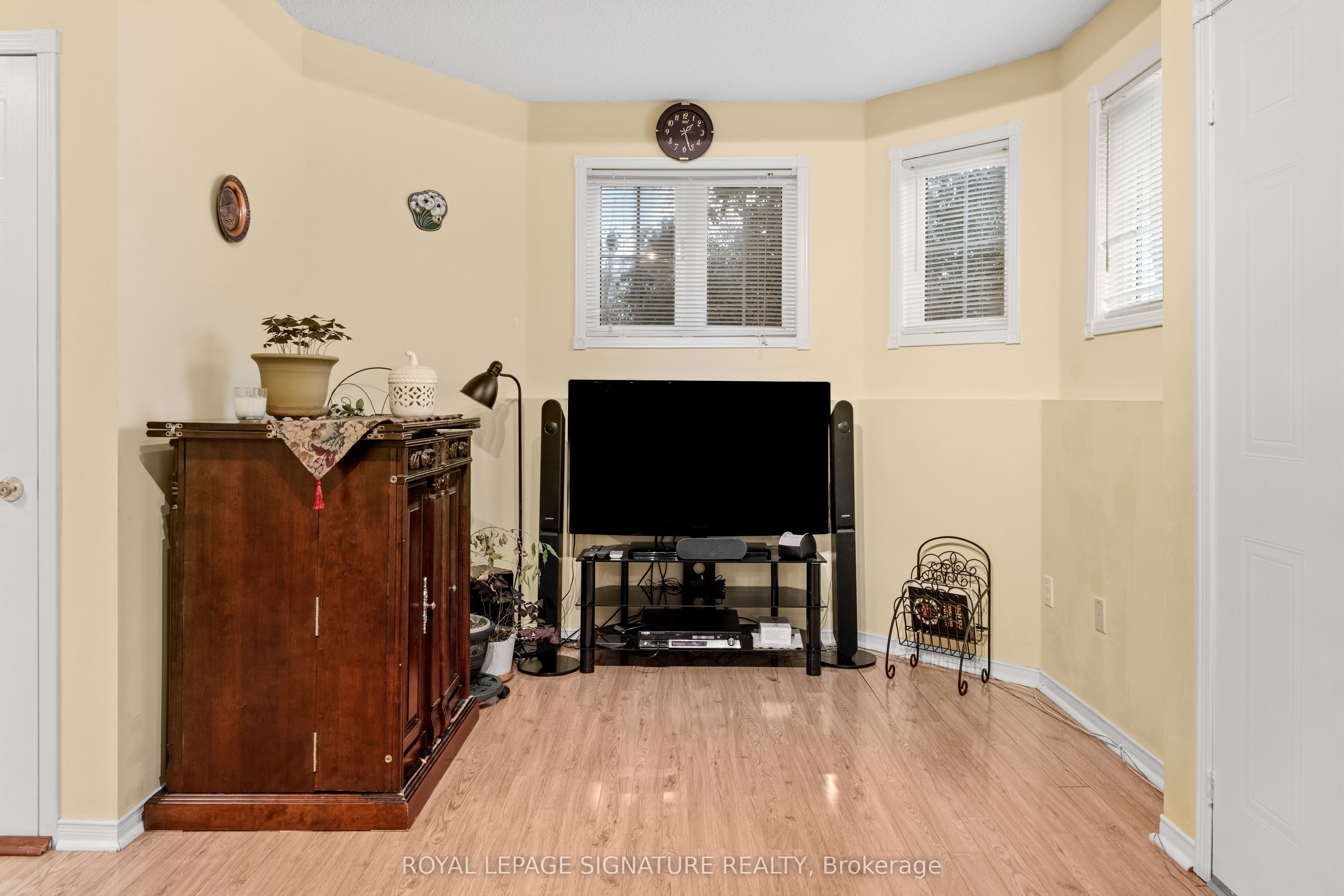 687 Twain Avenue Property Photo 23