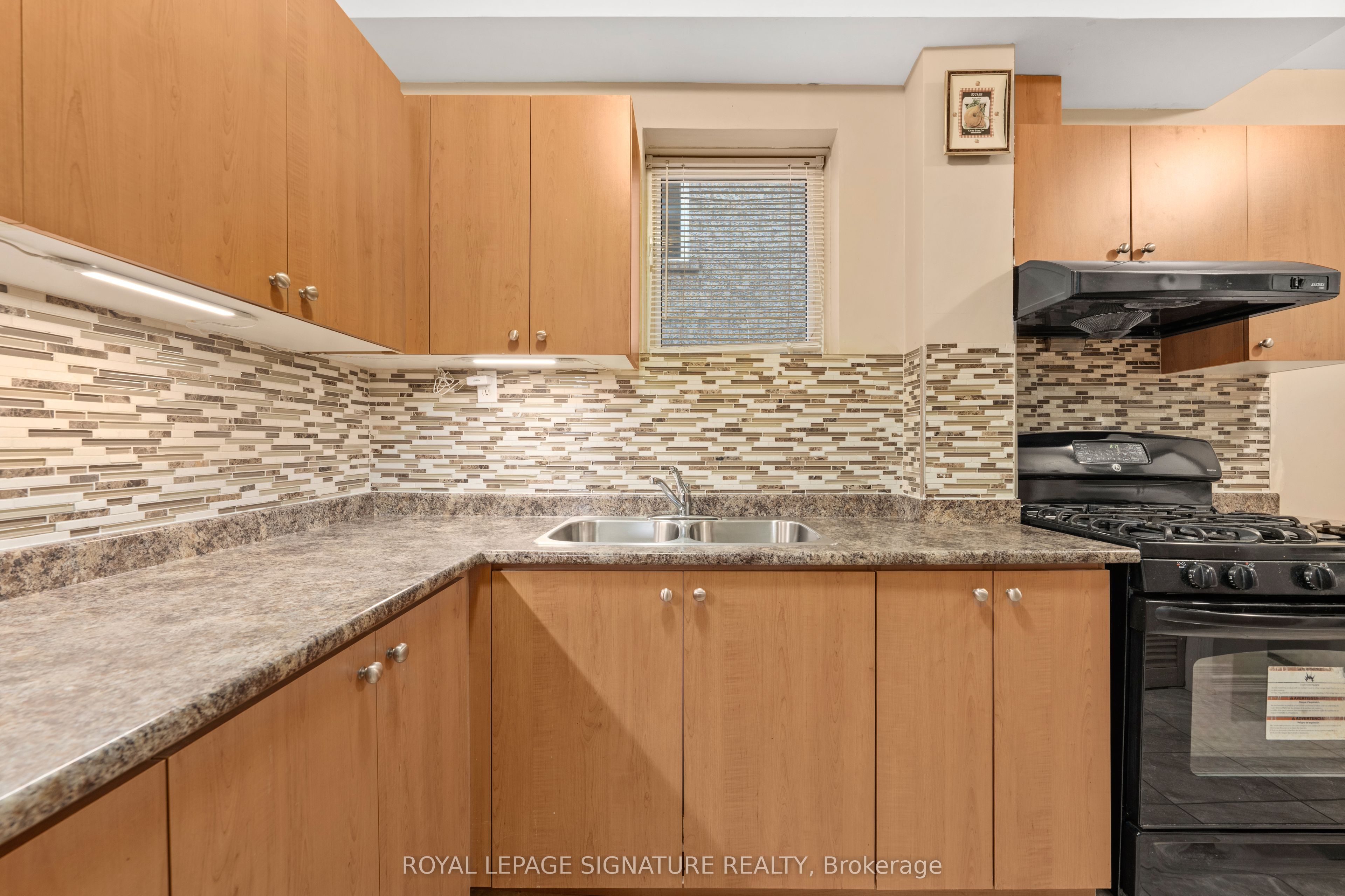 687 Twain Avenue Property Photo 25