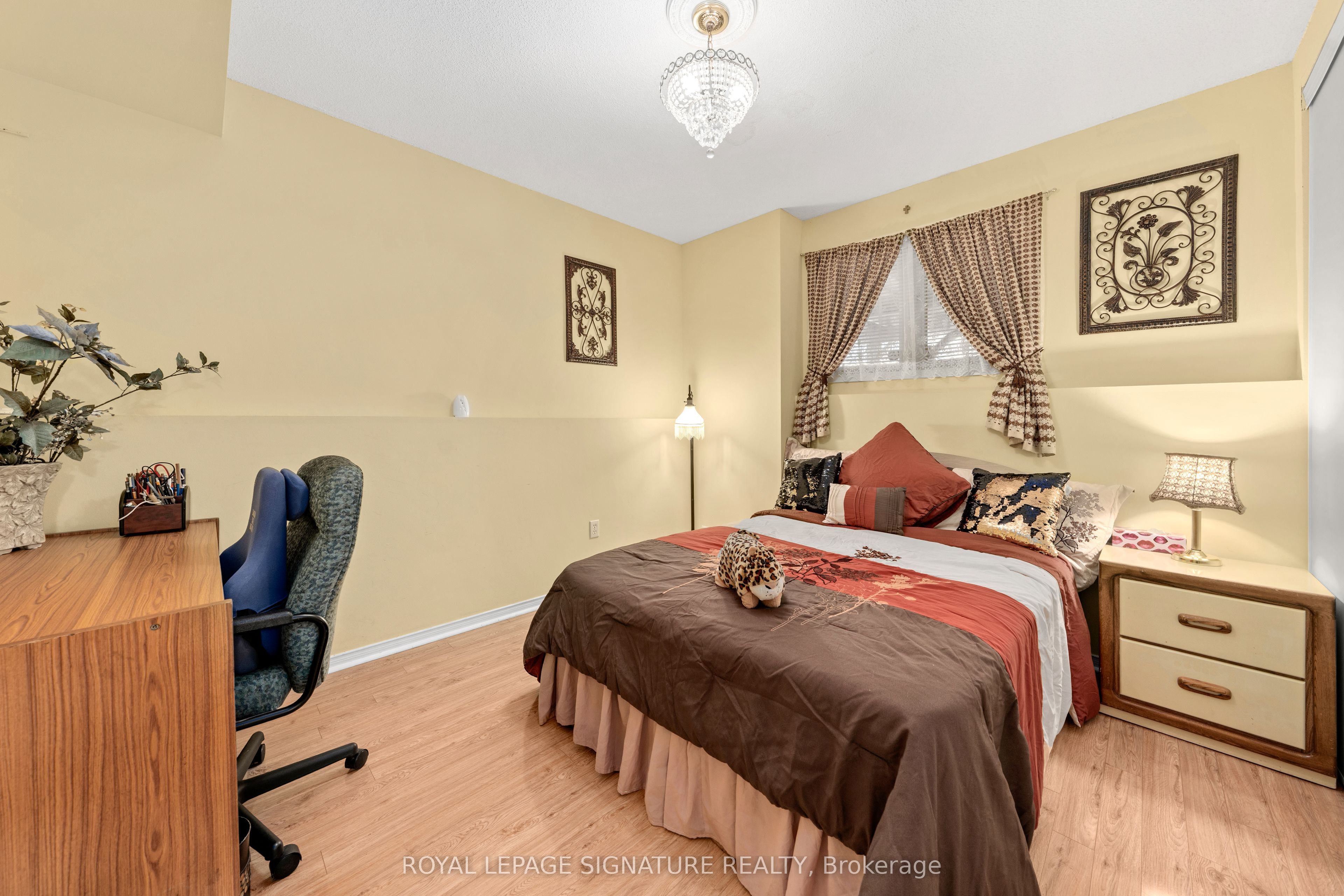 687 Twain Avenue Property Photo 27