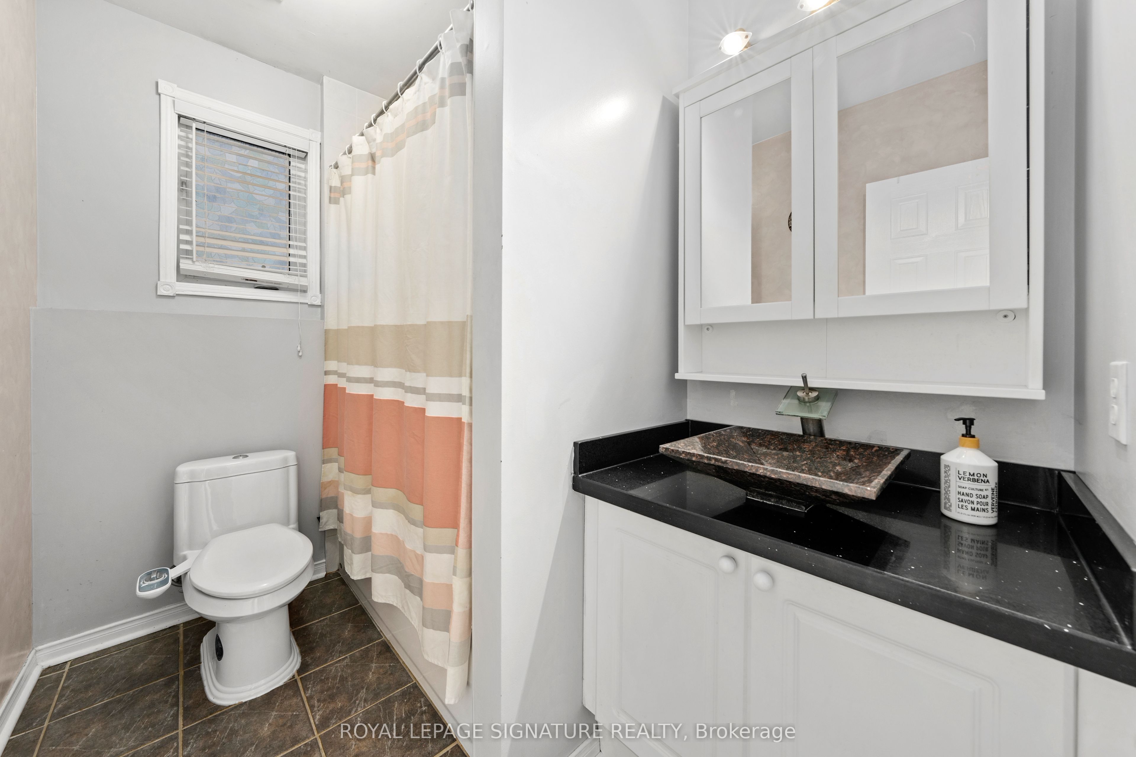 687 Twain Avenue Property Photo 31