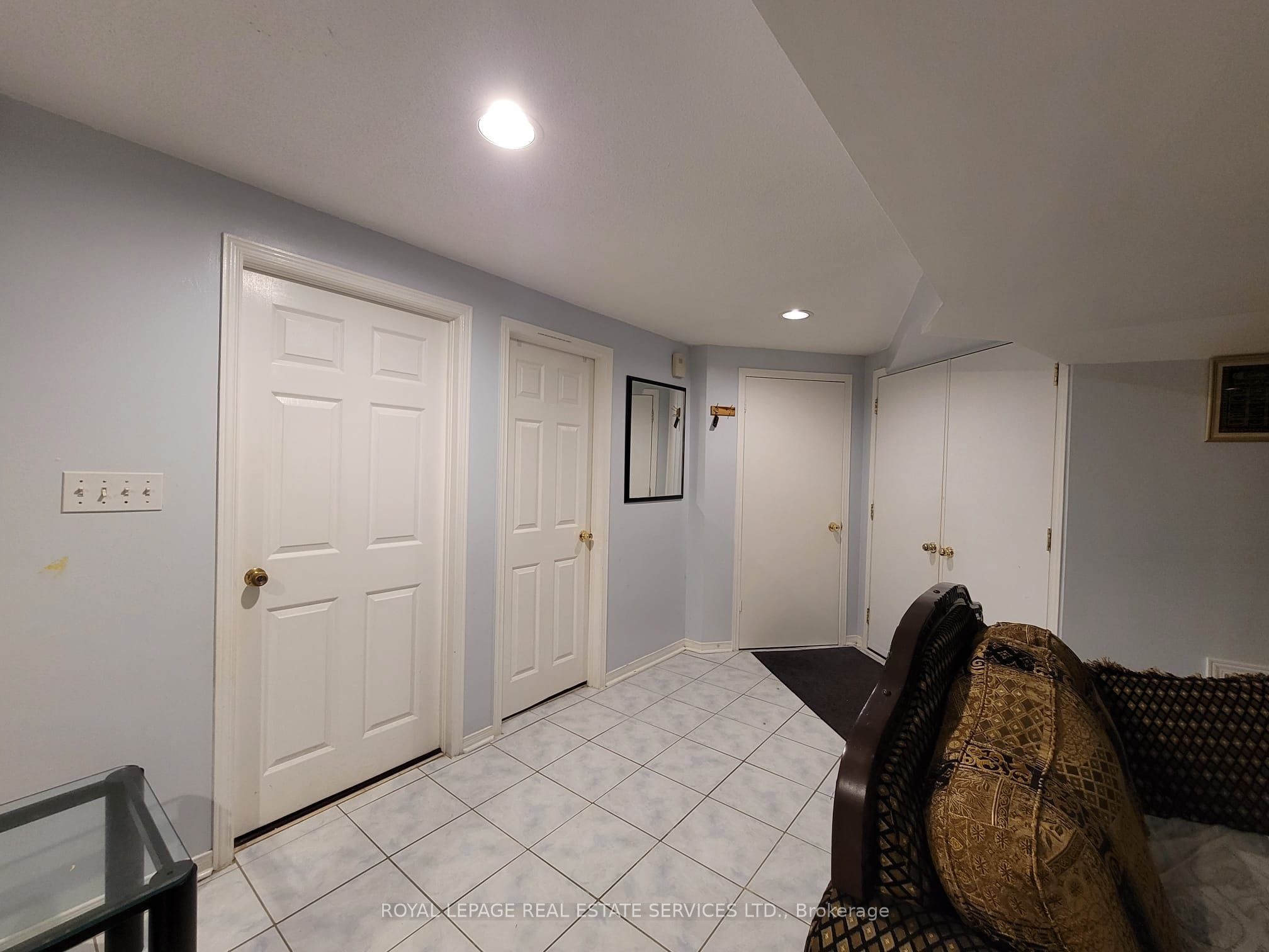 323 Winfield Terrace Bsmt Property Photo 6