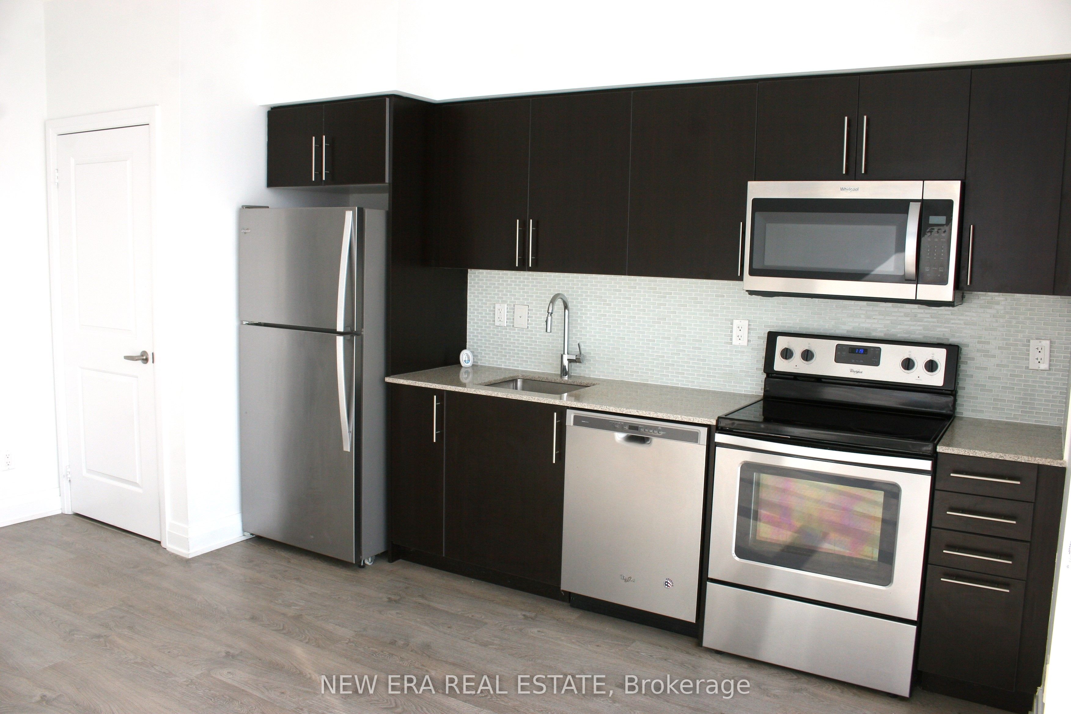 55 Speers Road 512 Property Photo 7