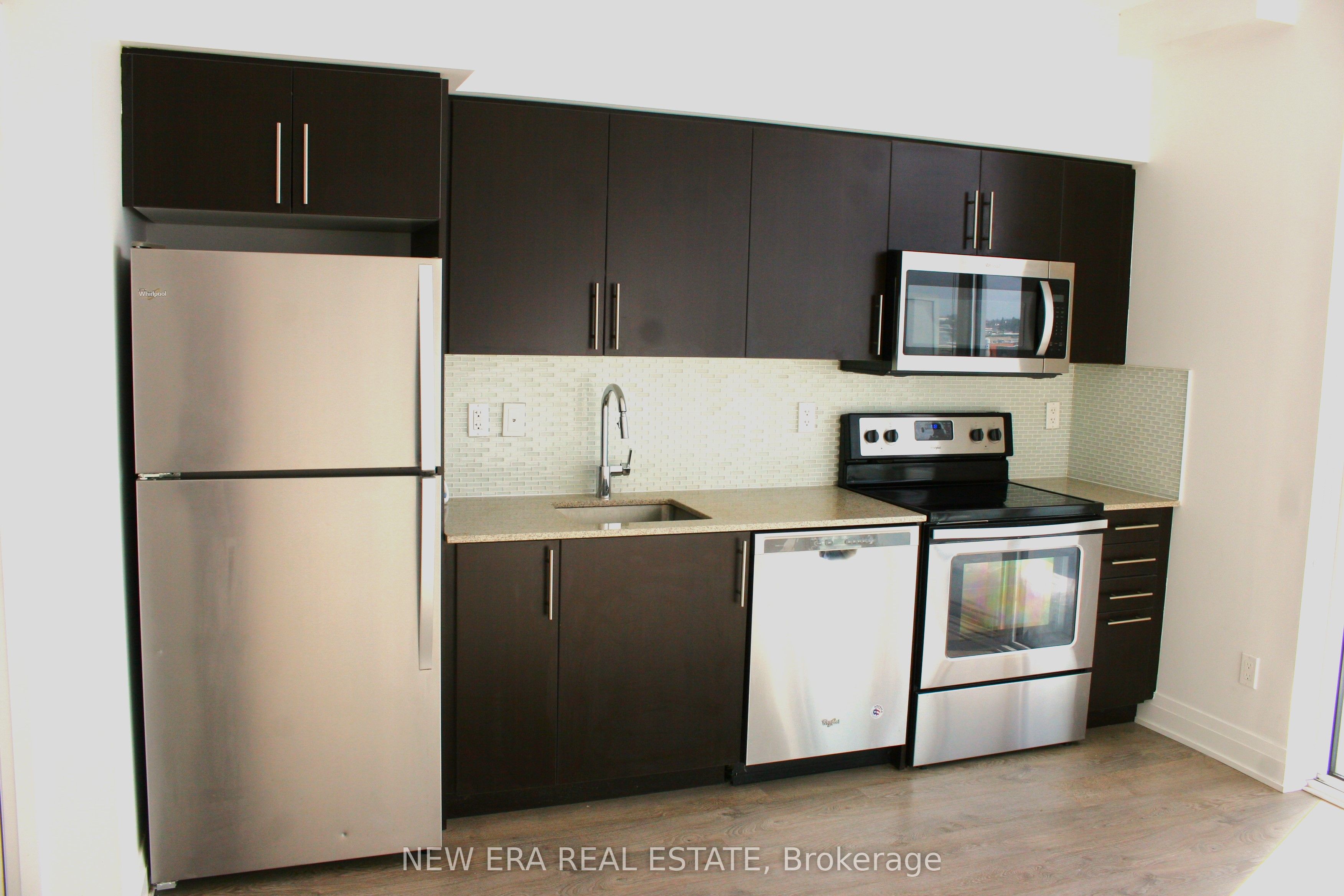 55 Speers Road 512 Property Photo 8