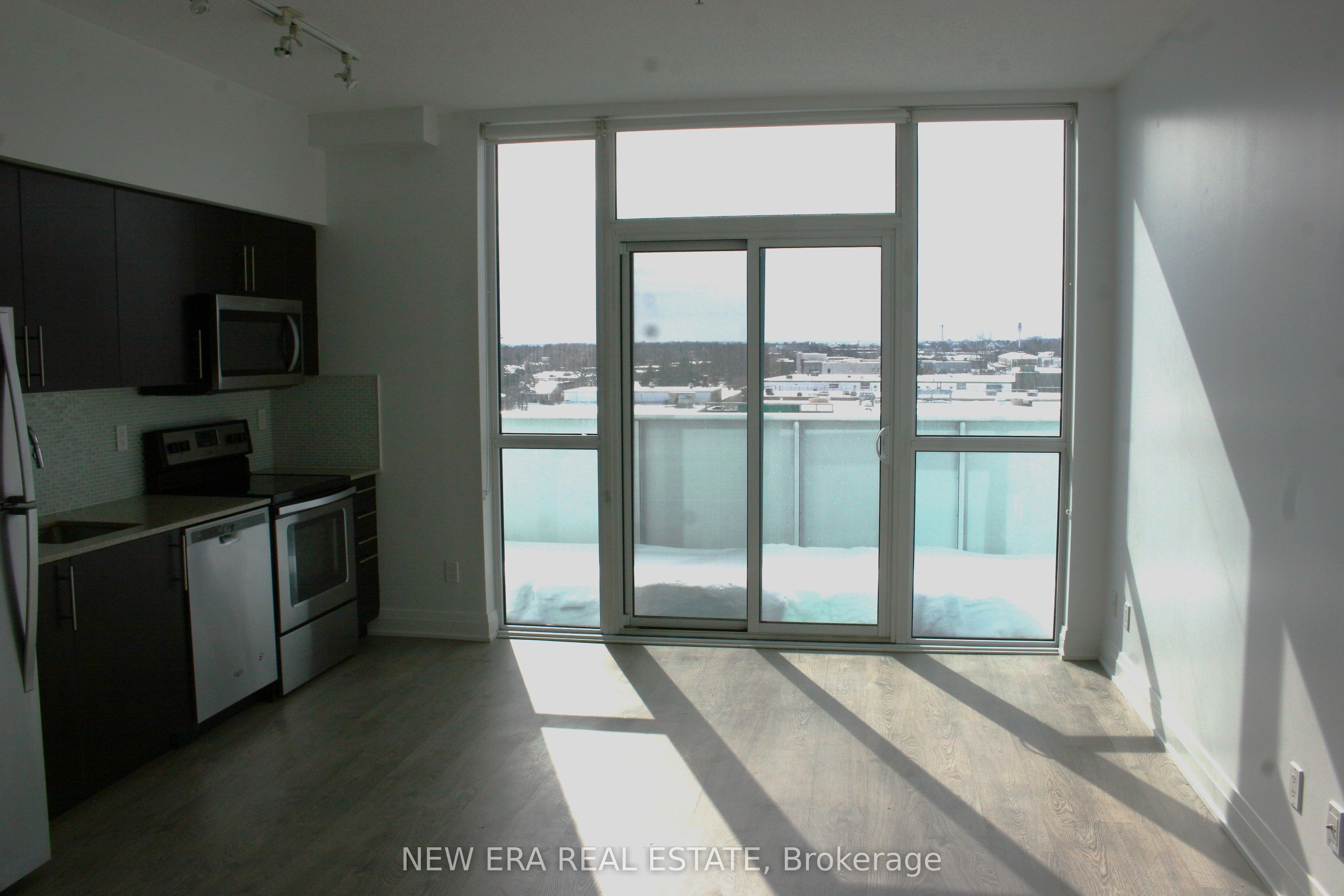 55 Speers Road 512 Property Photo 9
