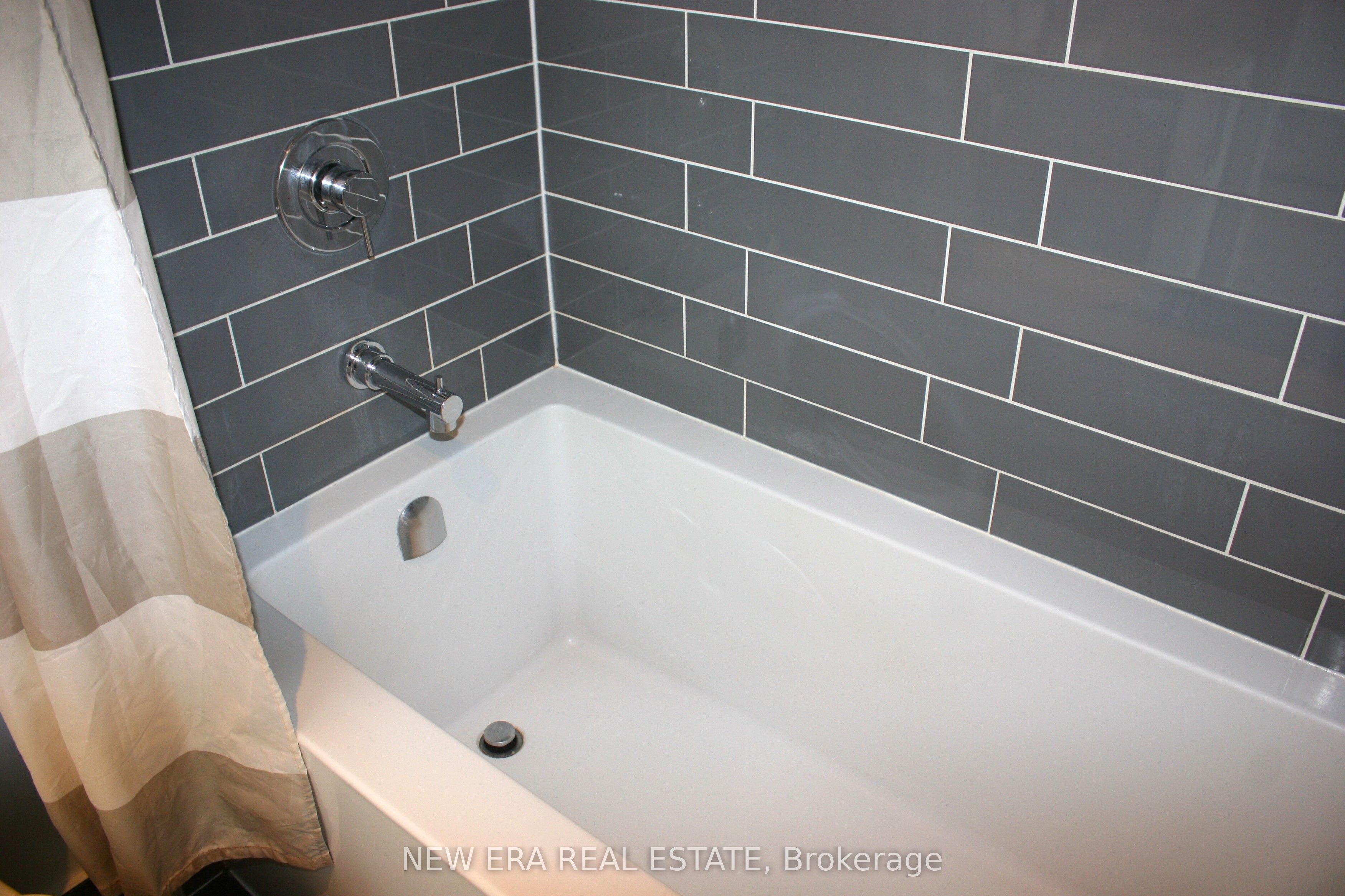 55 Speers Road 512 Property Photo 15
