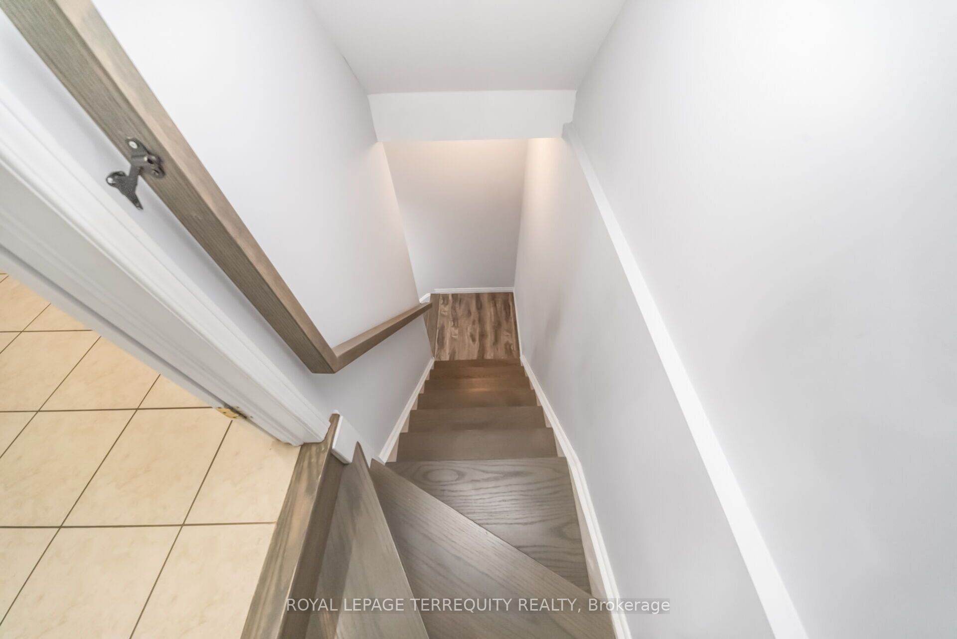 7 Bamboo Grove Property Photo 29