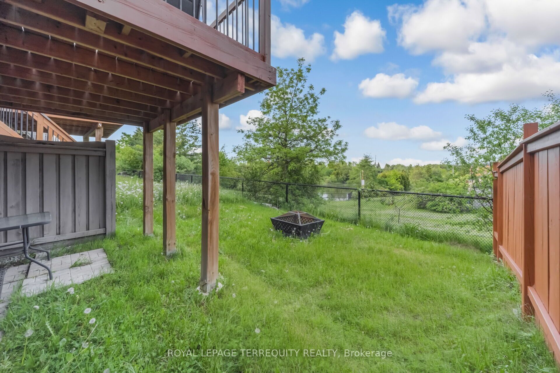 7 Bamboo Grove Property Photo 38