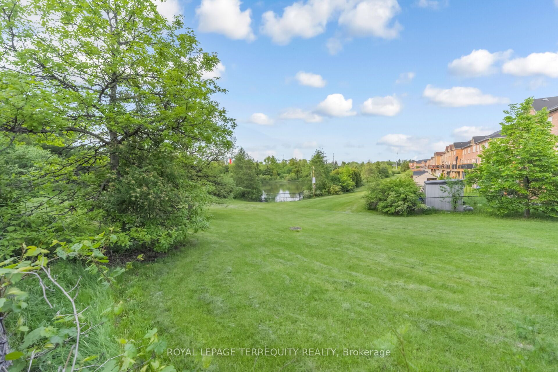 7 Bamboo Grove Property Photo 40