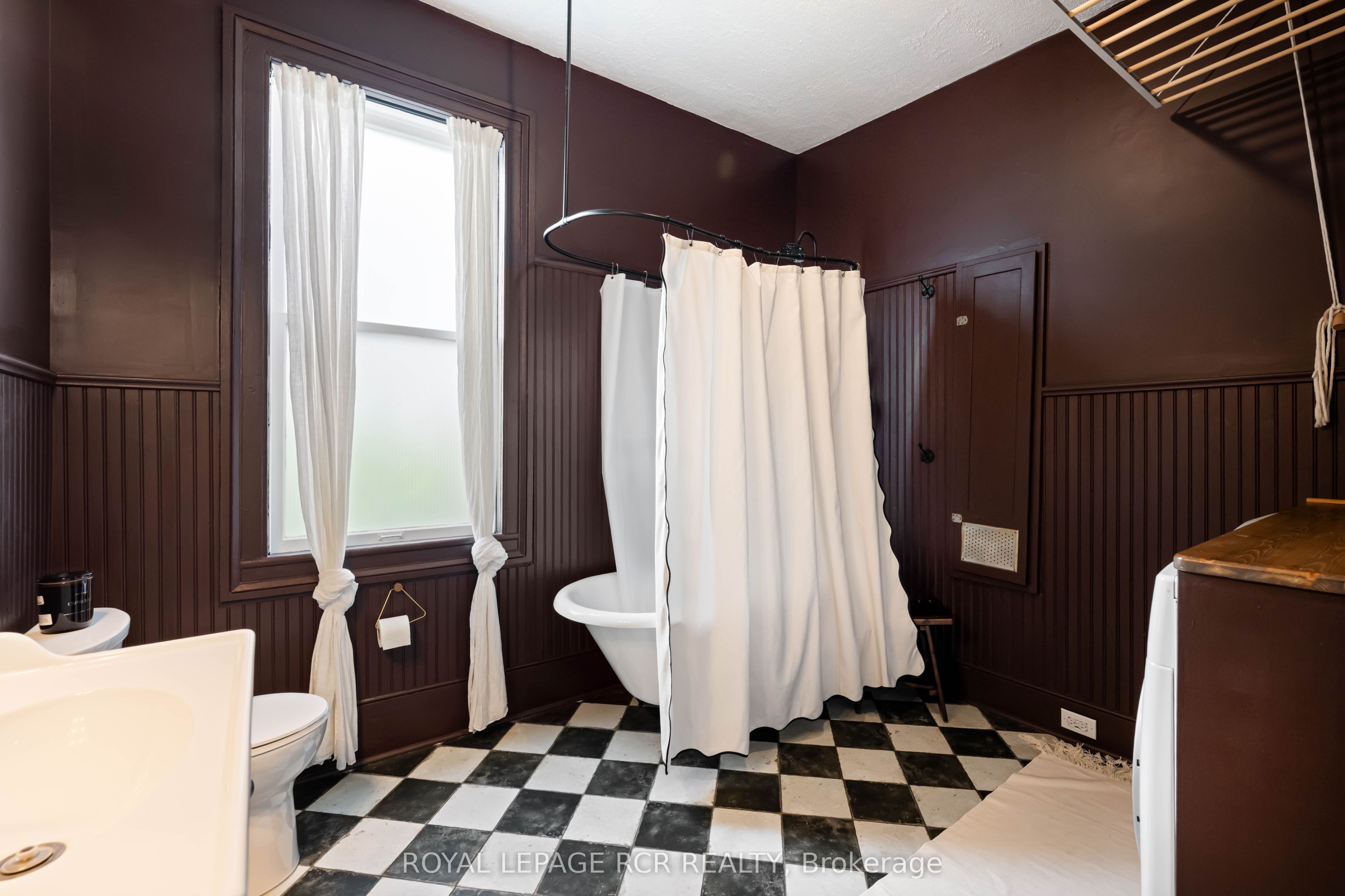 22 John Street Property Photo 23