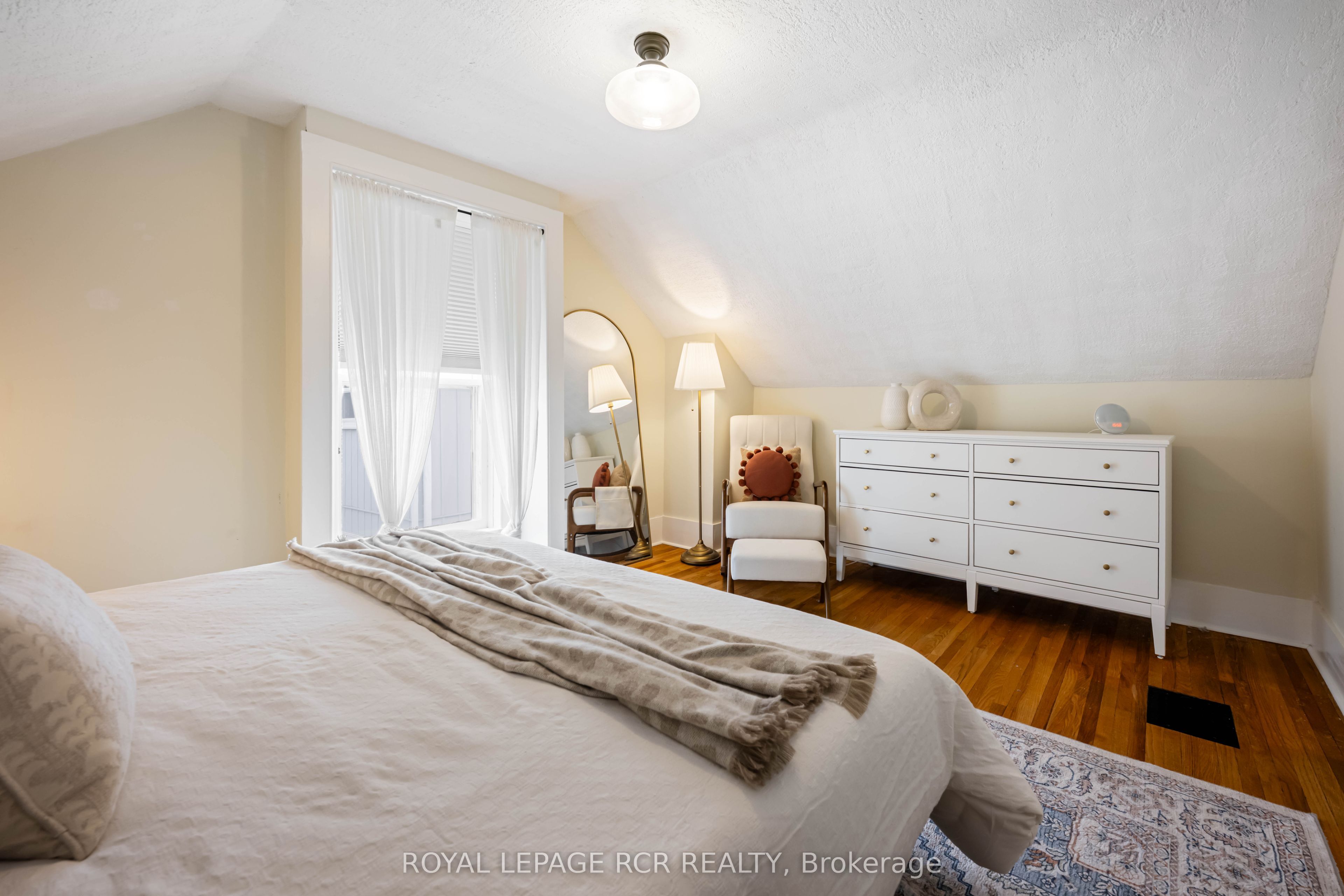 22 John Street Property Photo 35