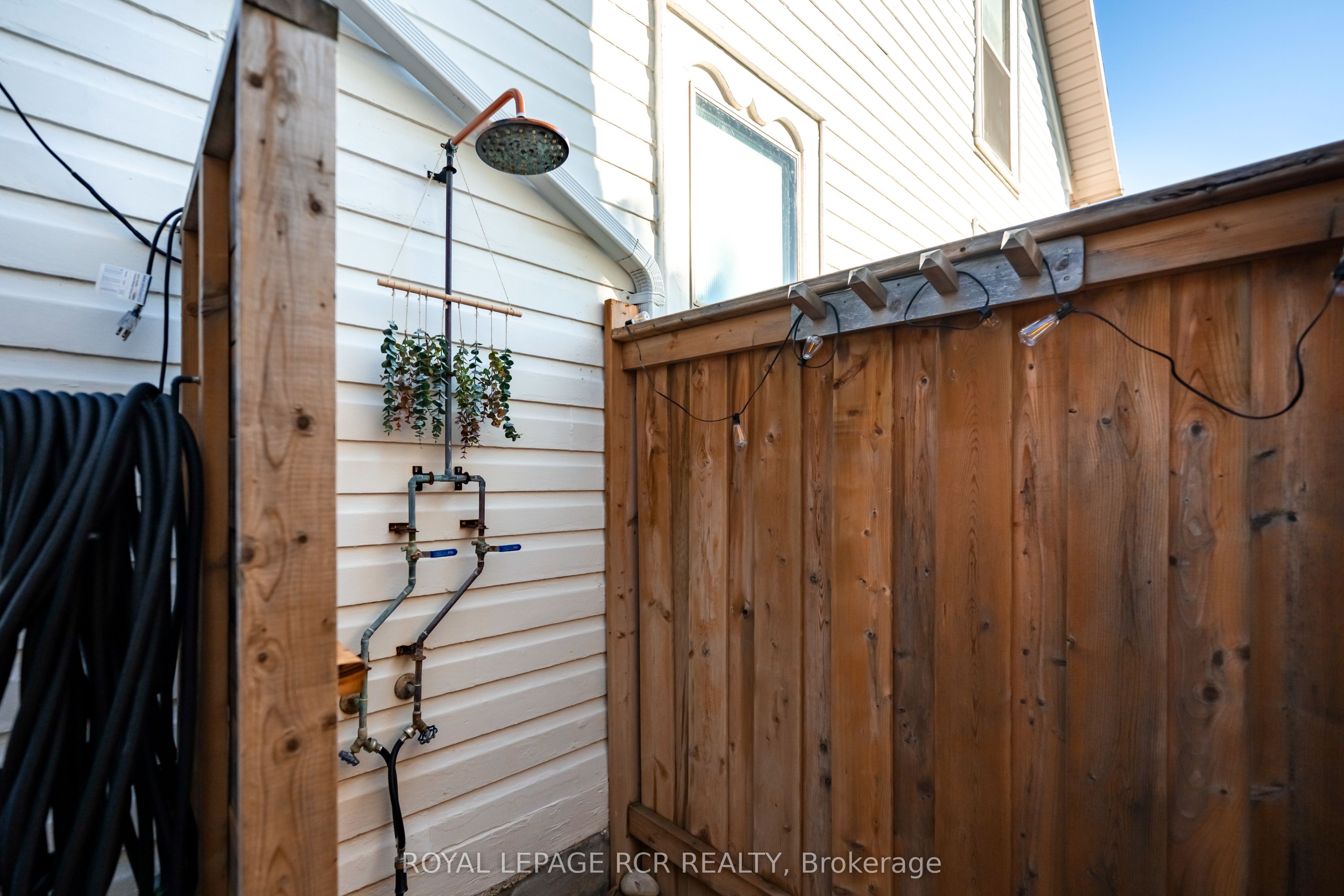 22 John Street Property Photo 39