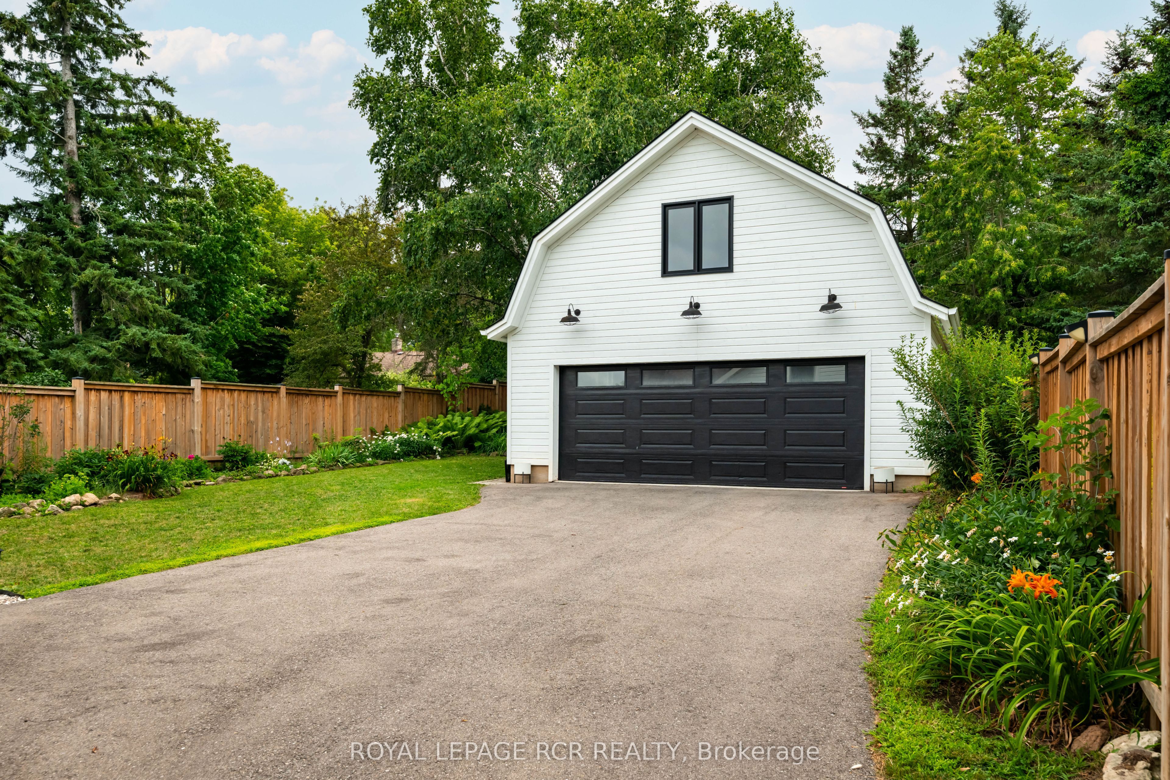 22 John Street Property Photo 42