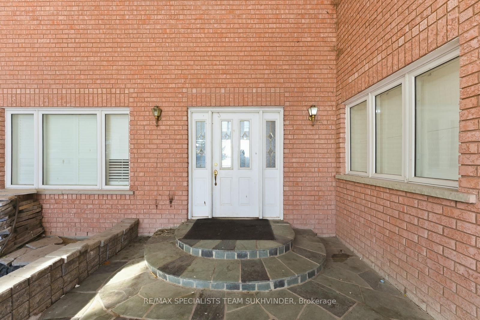 7048 King Street Property Photo 14