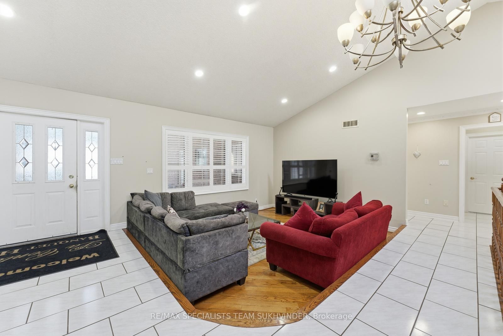 7048 King Street Property Photo 16