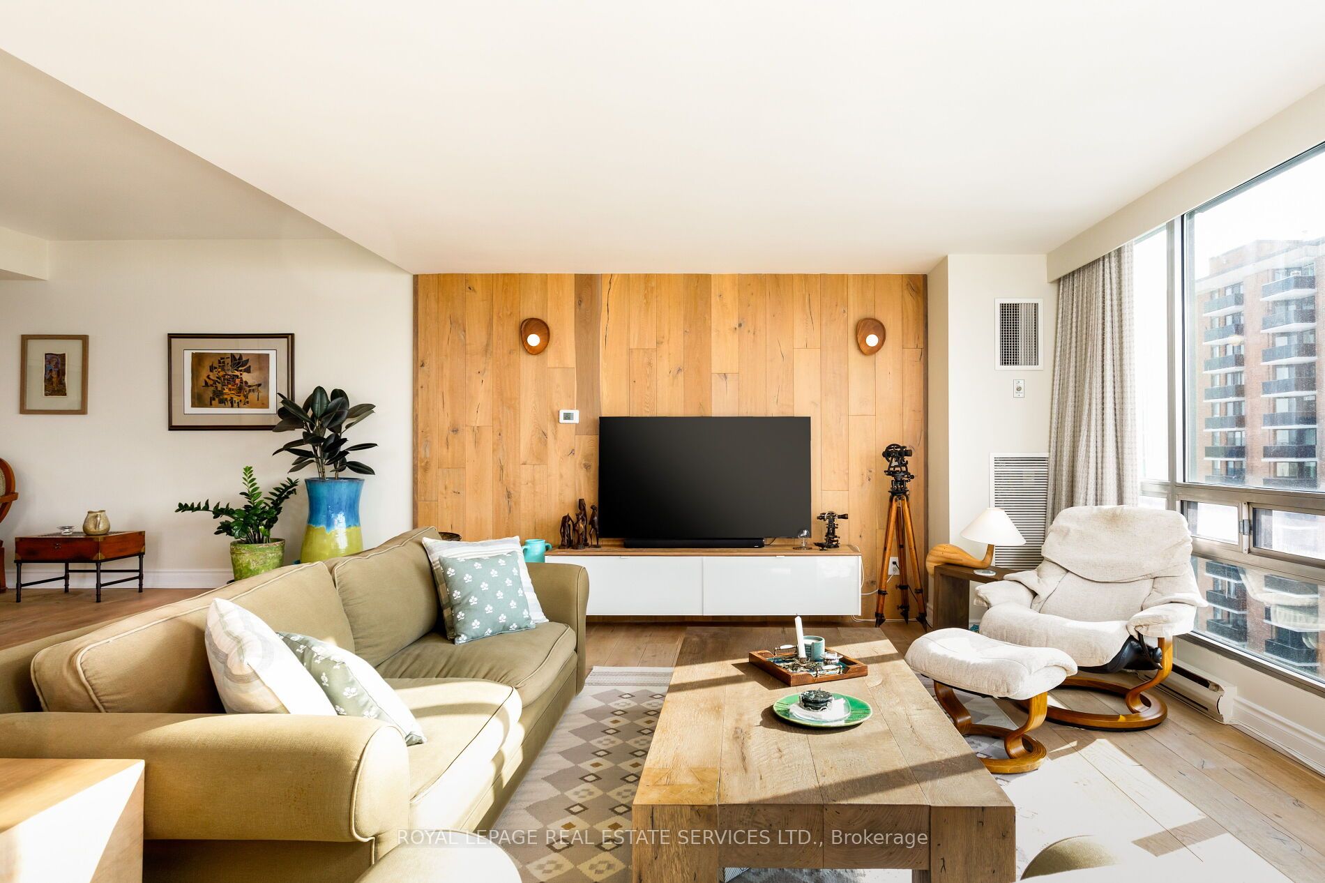 2180 Marine Drive 1401 Property Photo 6