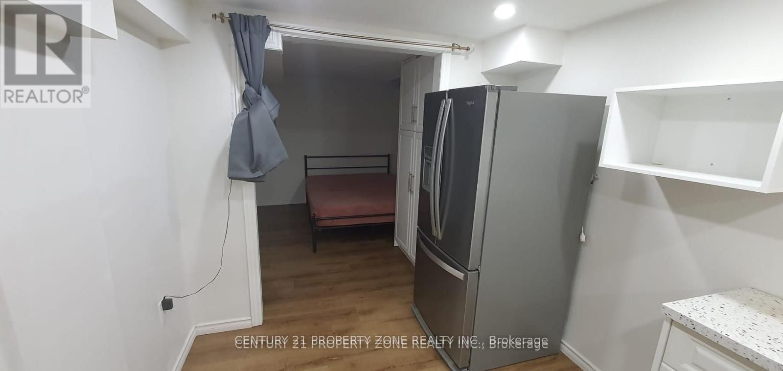 68 Hoskins Square Property Photo 3