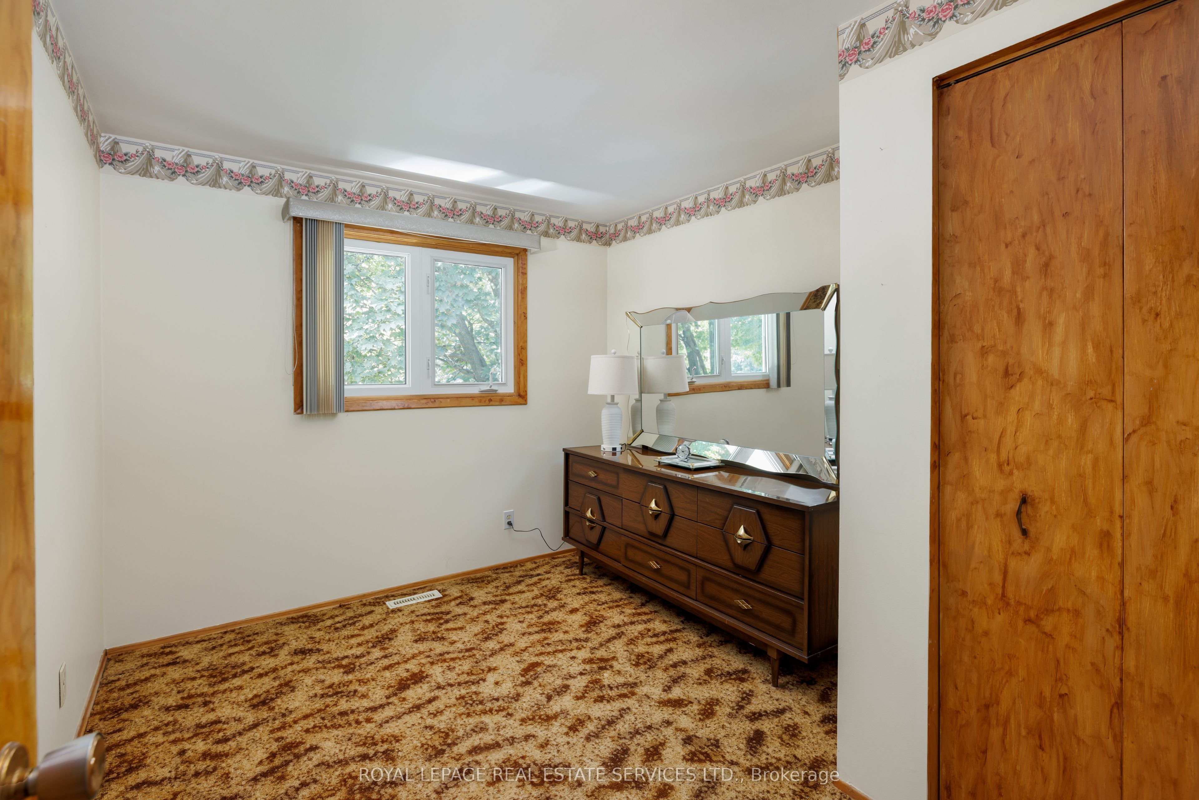 18 Osborne Crescent Property Photo 18