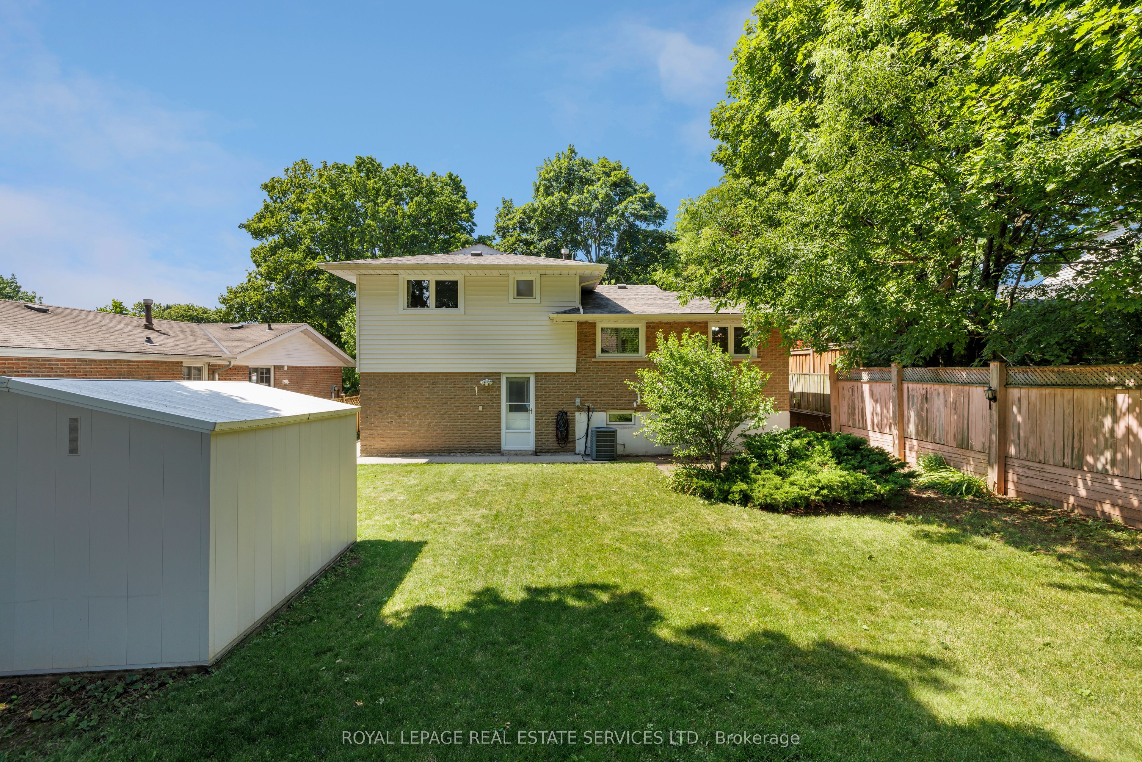 18 Osborne Crescent Property Photo 25