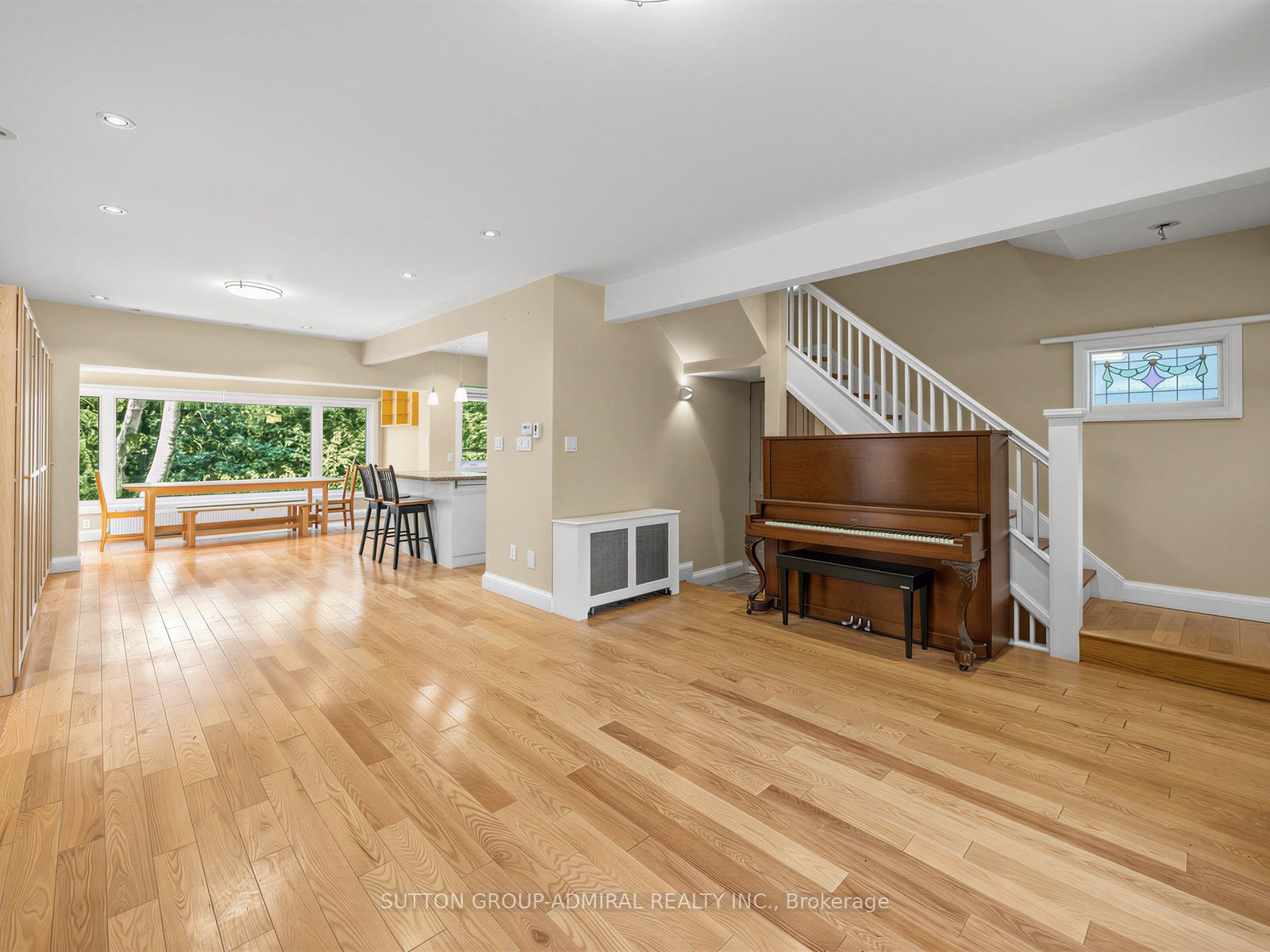 246 Ellis Avenue Property Photo 12