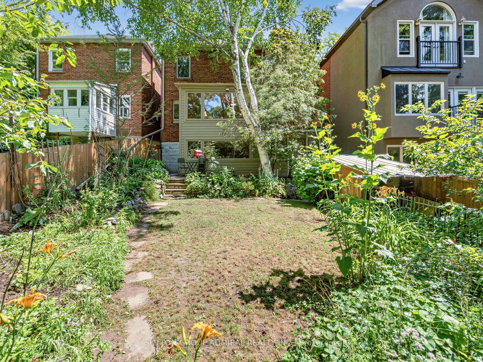 246 Ellis Avenue Property Photo 33