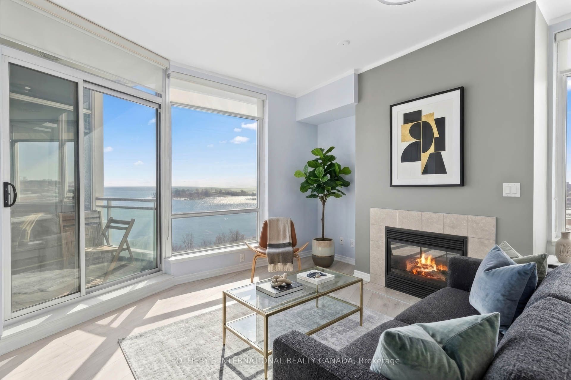 5 Marine Parade Drive 1013 Property Photo 1