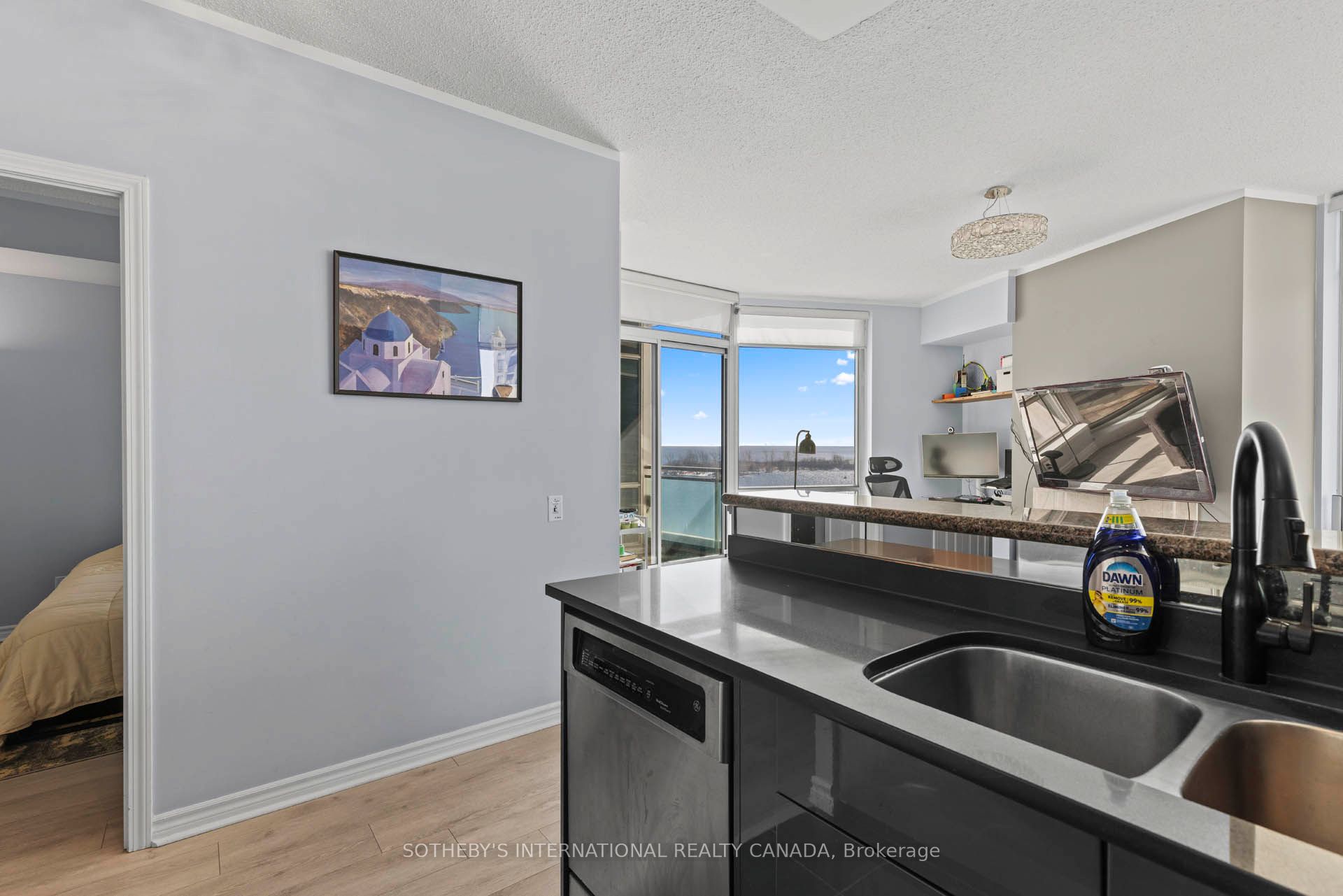 5 Marine Parade Drive 1013 Property Photo 8