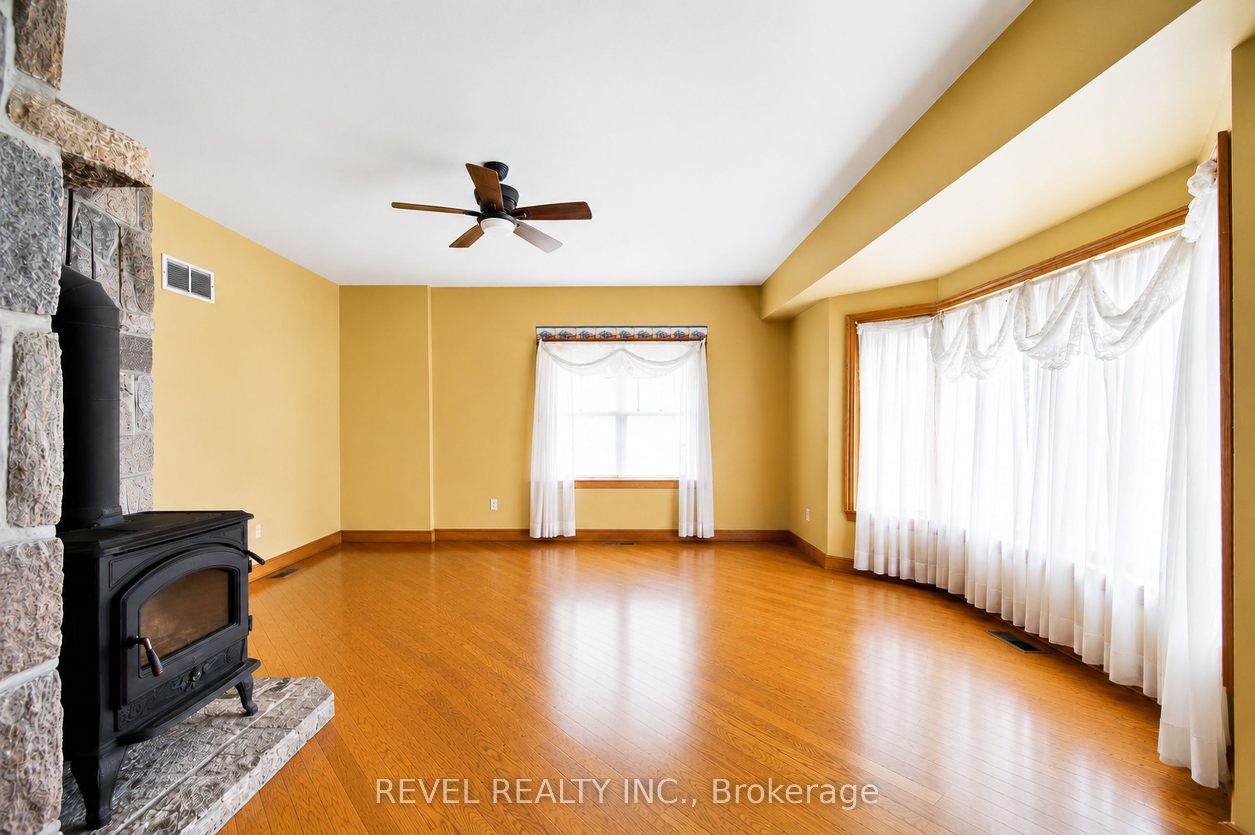 3156 Escarpment Side Road Property Photo 7