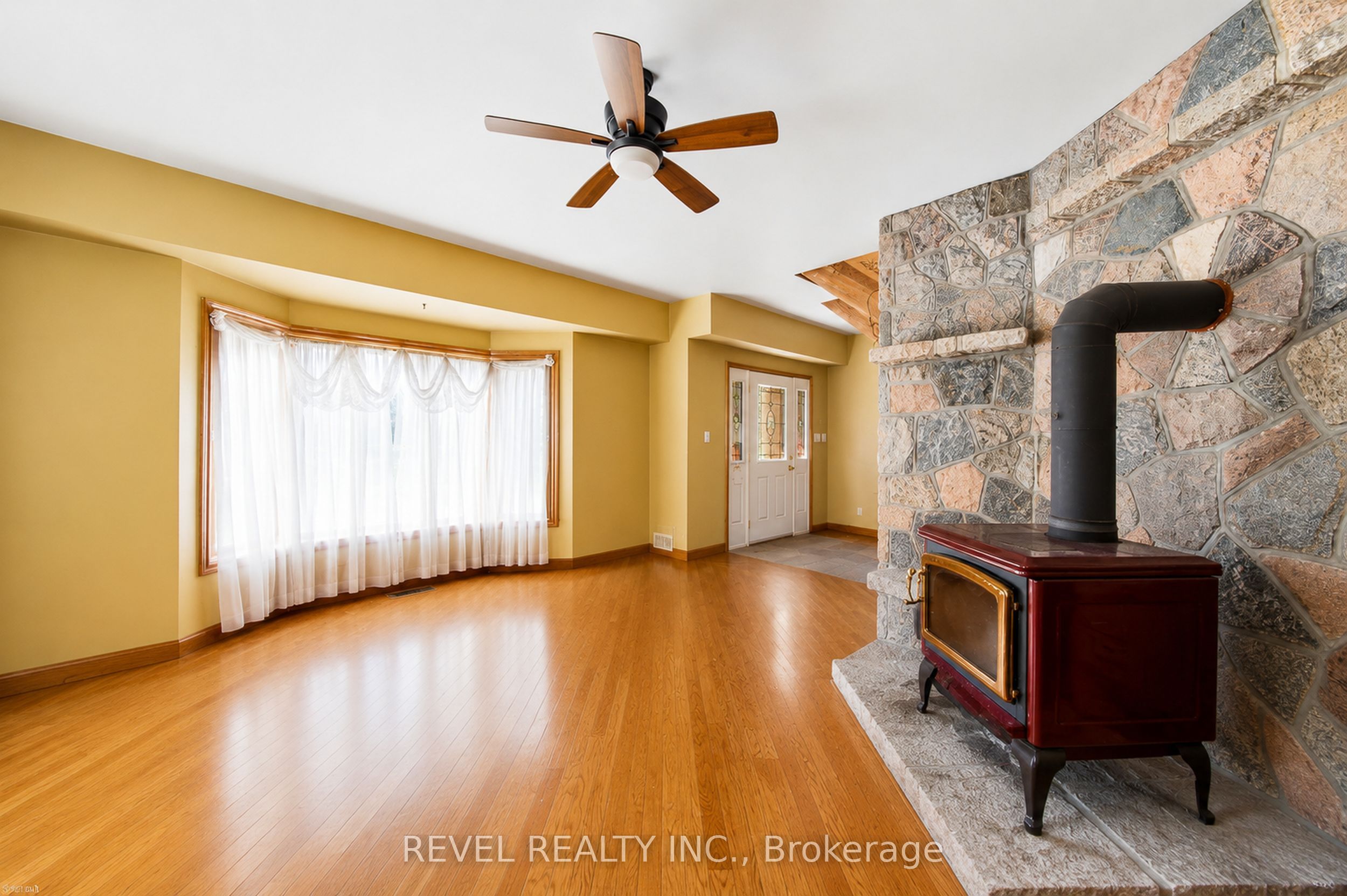 3156 Escarpment Side Road Property Photo 8