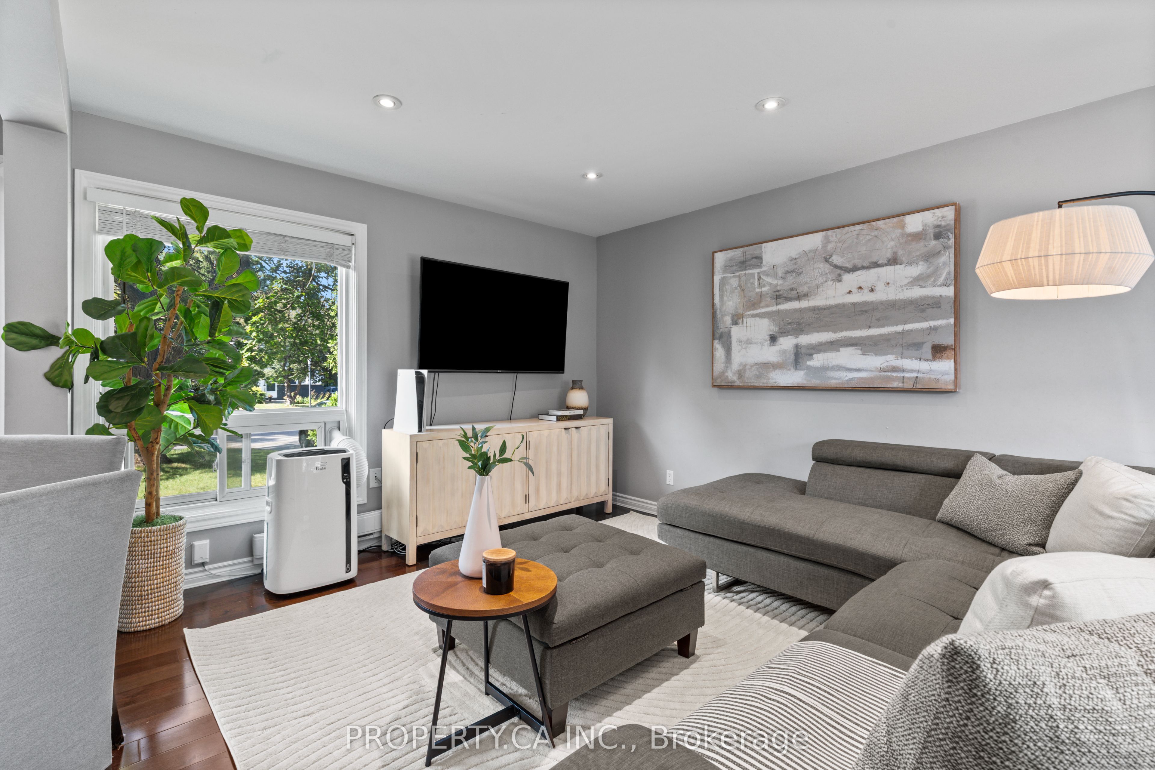 37 Gladstone Square Property Photo 7