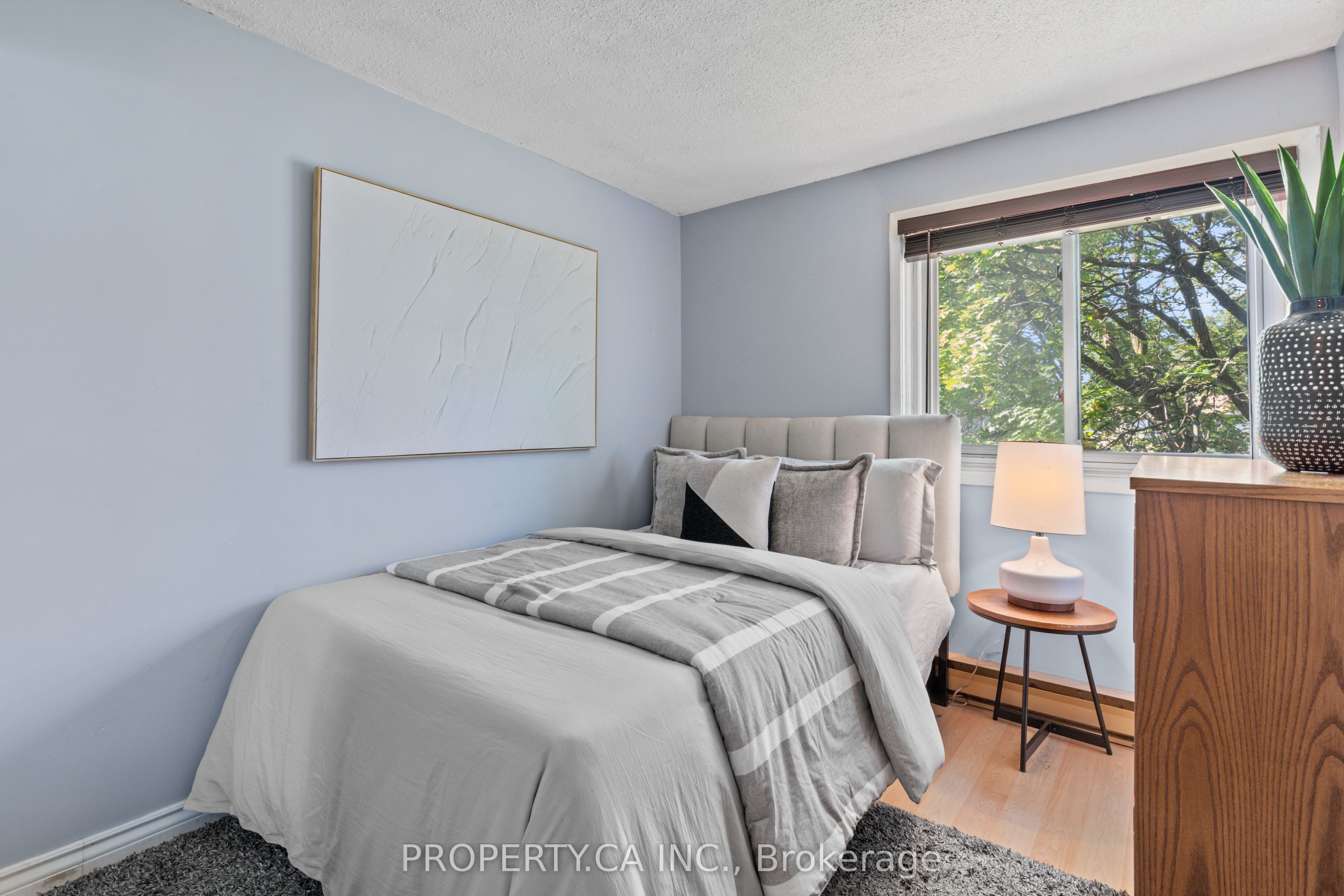 37 Gladstone Square Property Photo 17