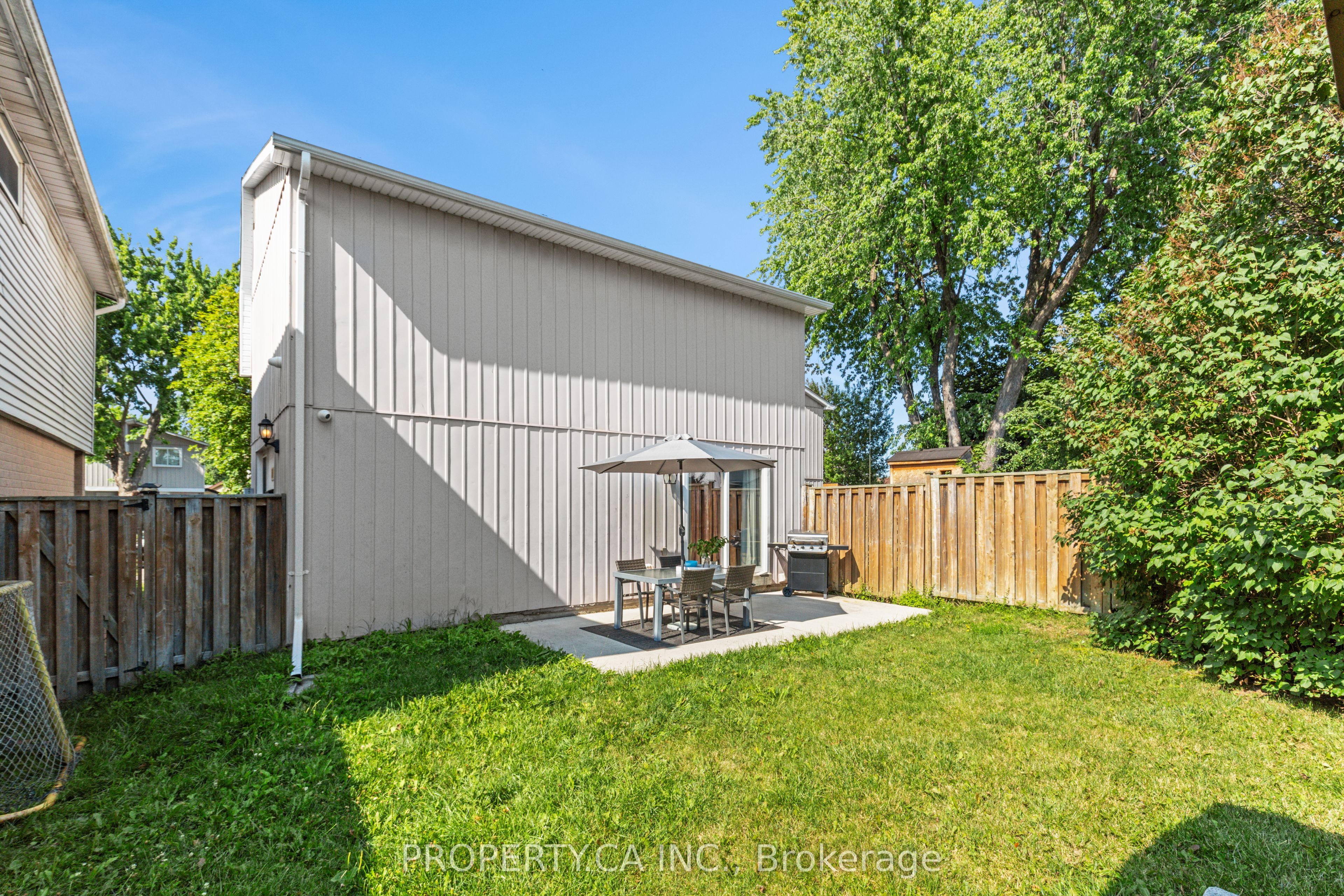 37 Gladstone Square Property Photo 26
