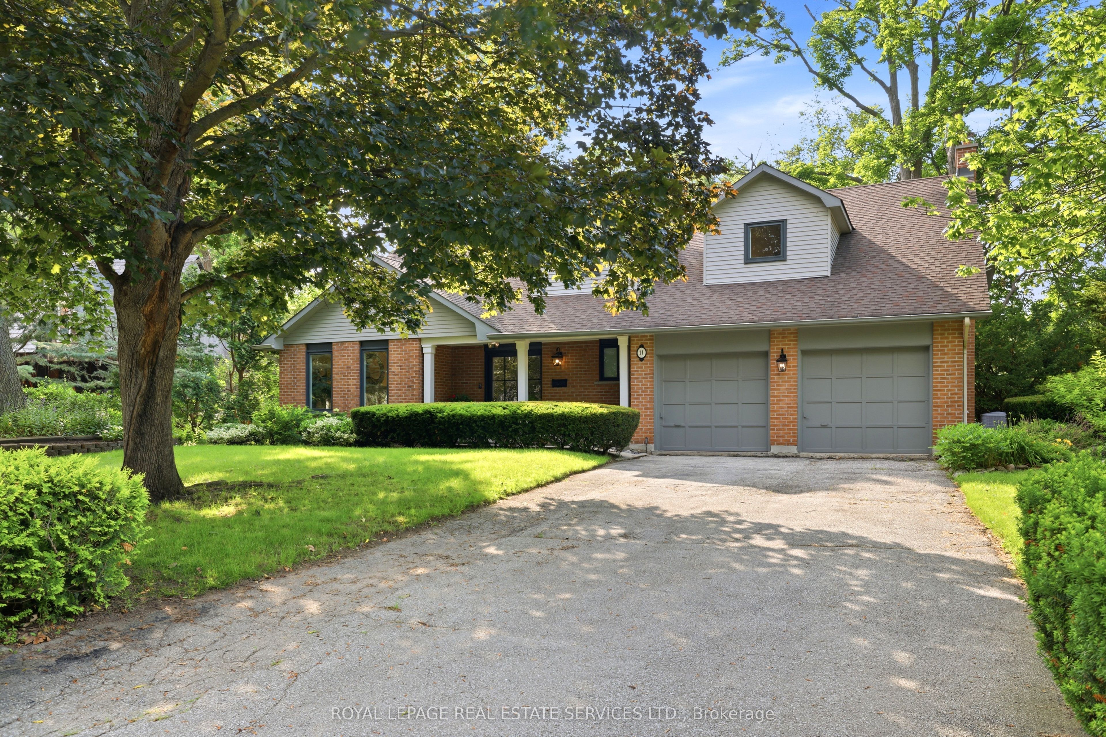 11 Regency Court Property Photo 5