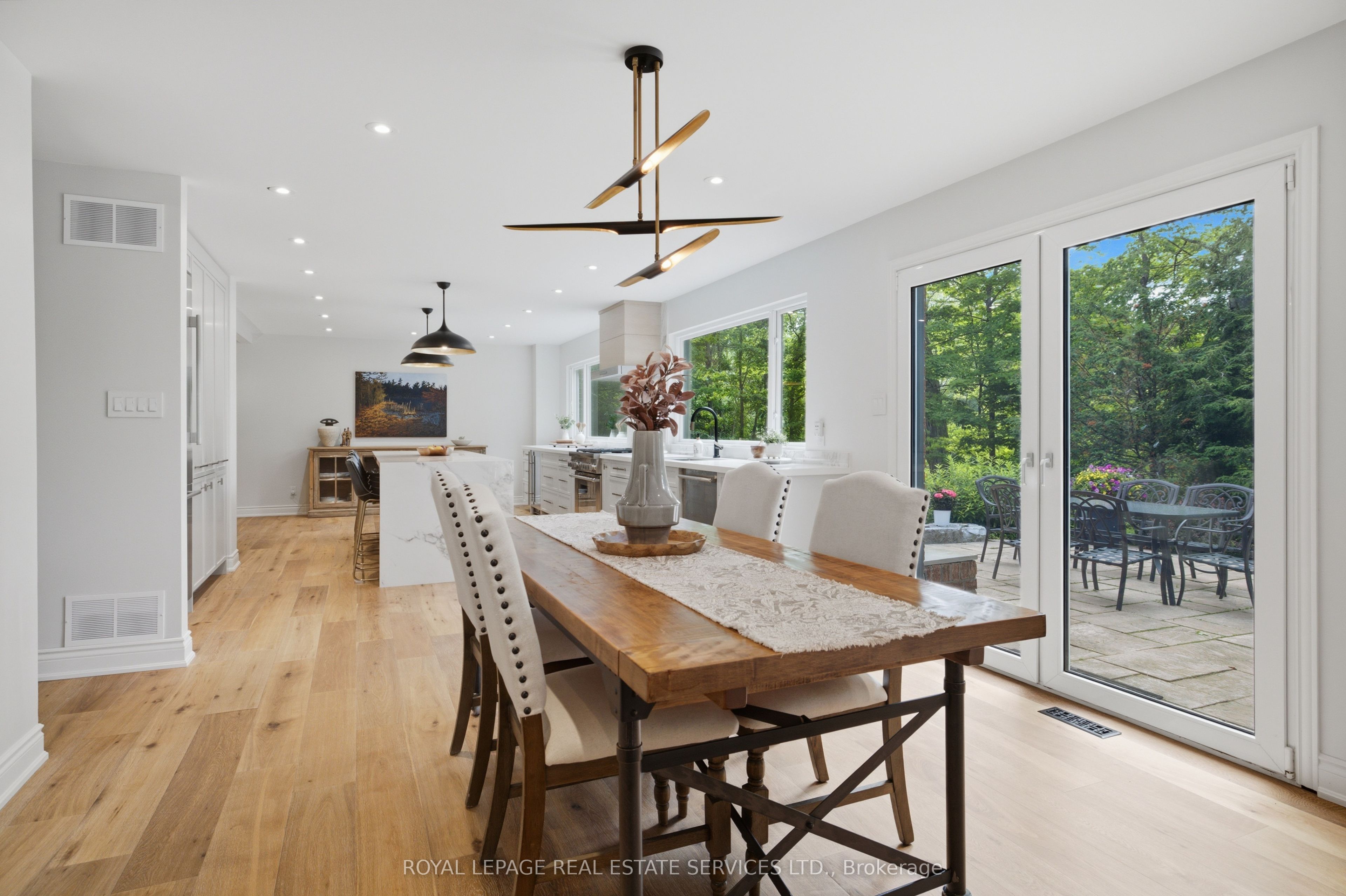 11 Regency Court Property Photo 17